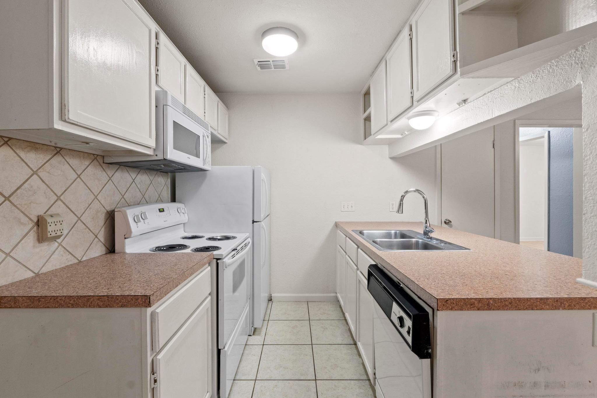 2708 S 1st St # 106, Austin, TX 78704