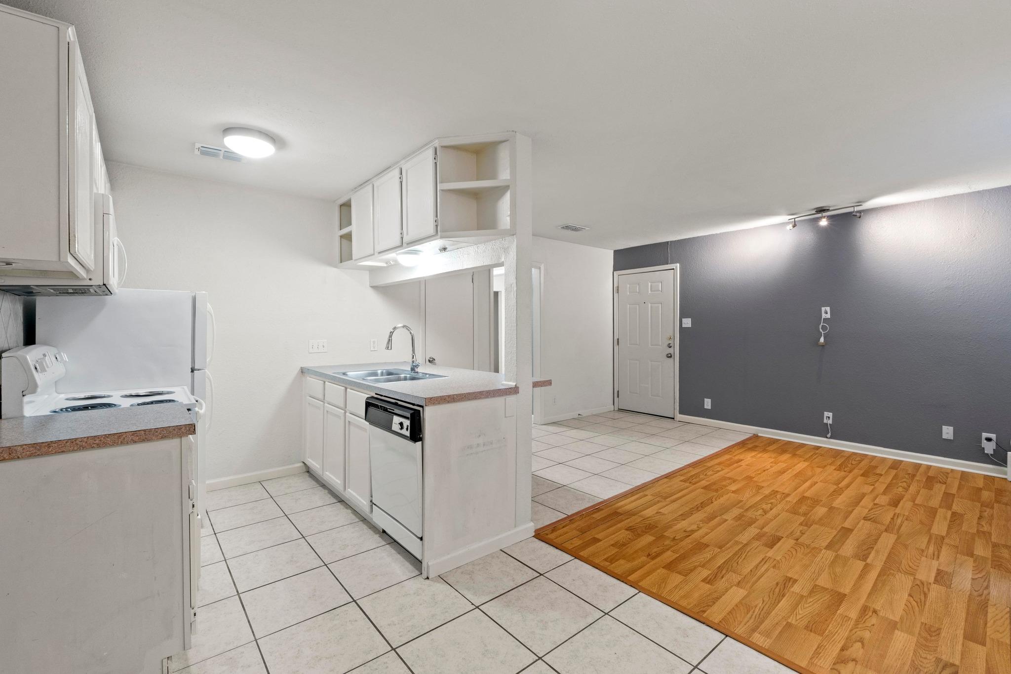 2708 S 1st St # 106, Austin, TX 78704