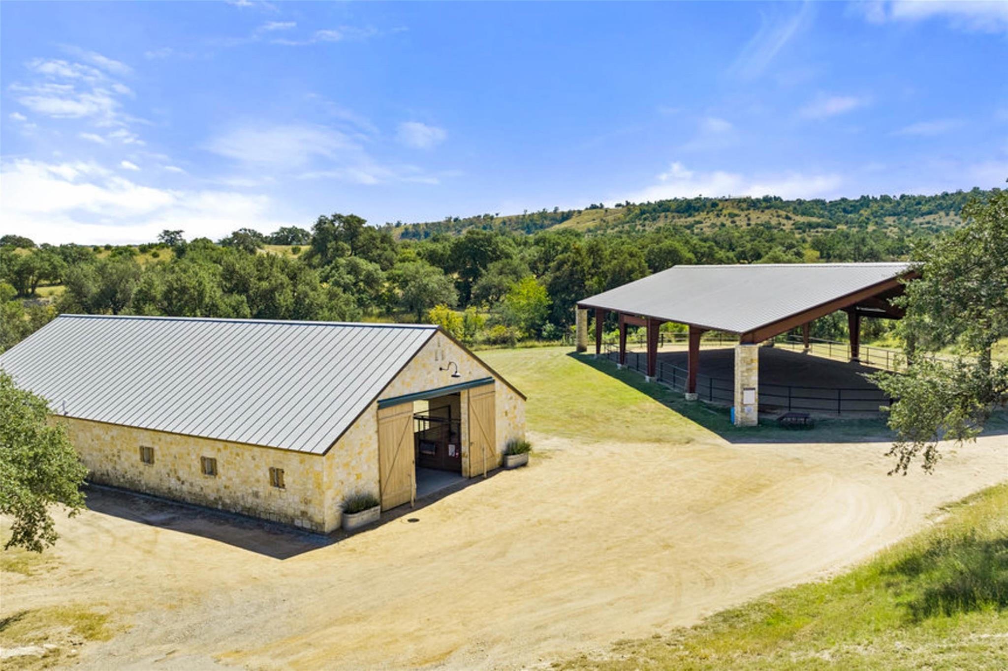 1655 N Walnut Springs Rd, Johnson City, TX 78636