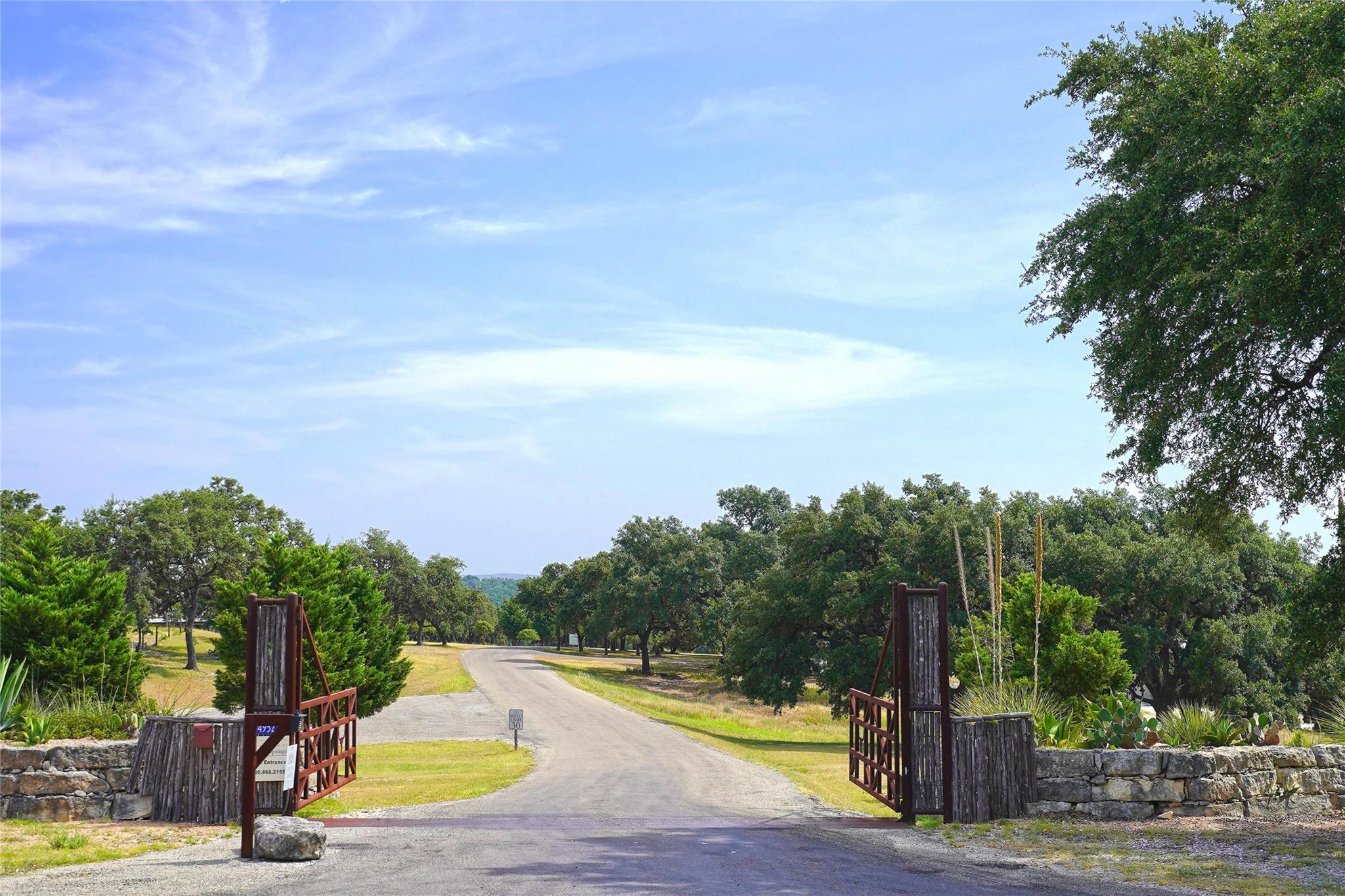 1655 N Walnut Springs Rd, Johnson City, TX 78636