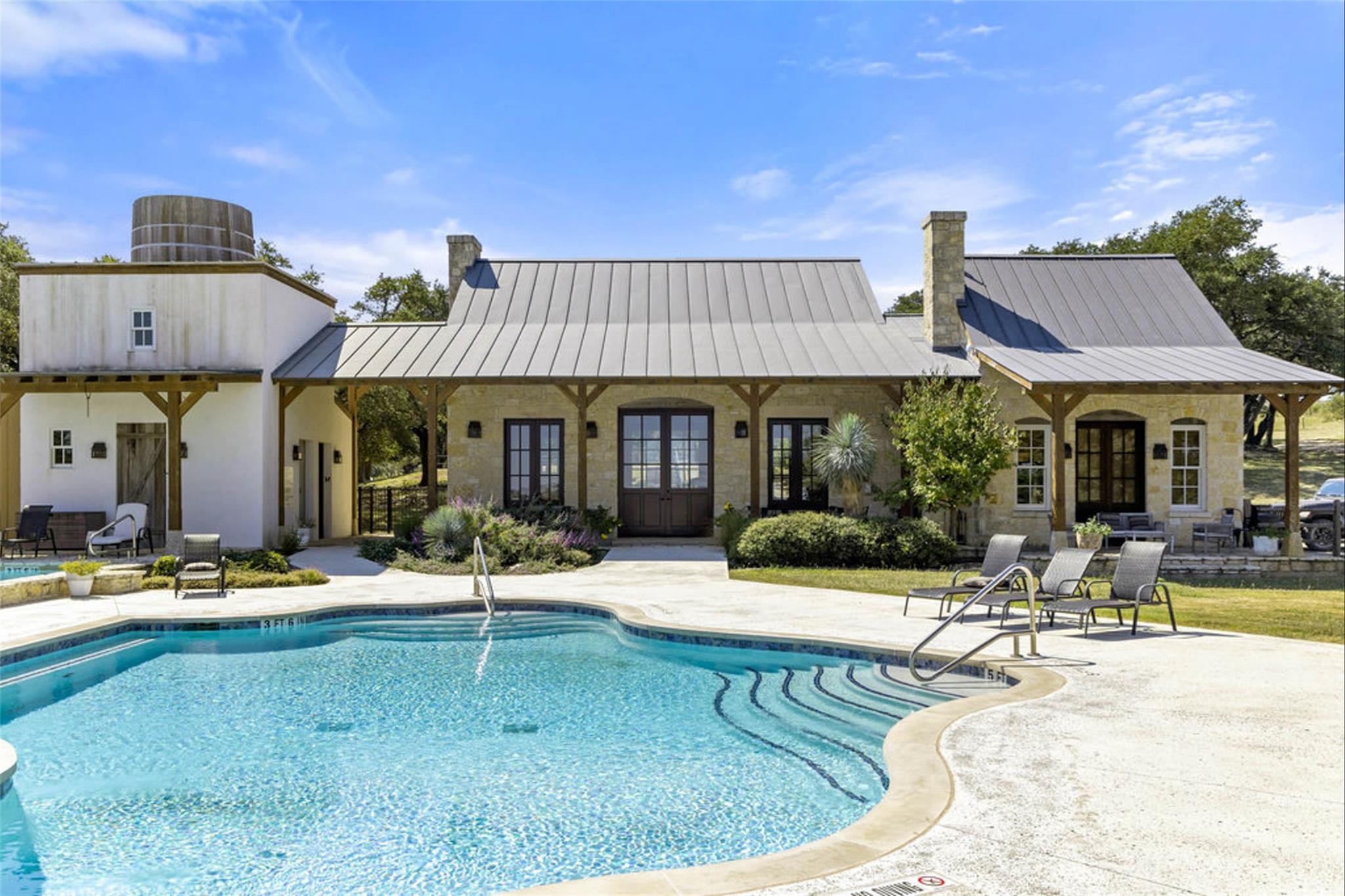 1655 N Walnut Springs Rd, Johnson City, TX 78636