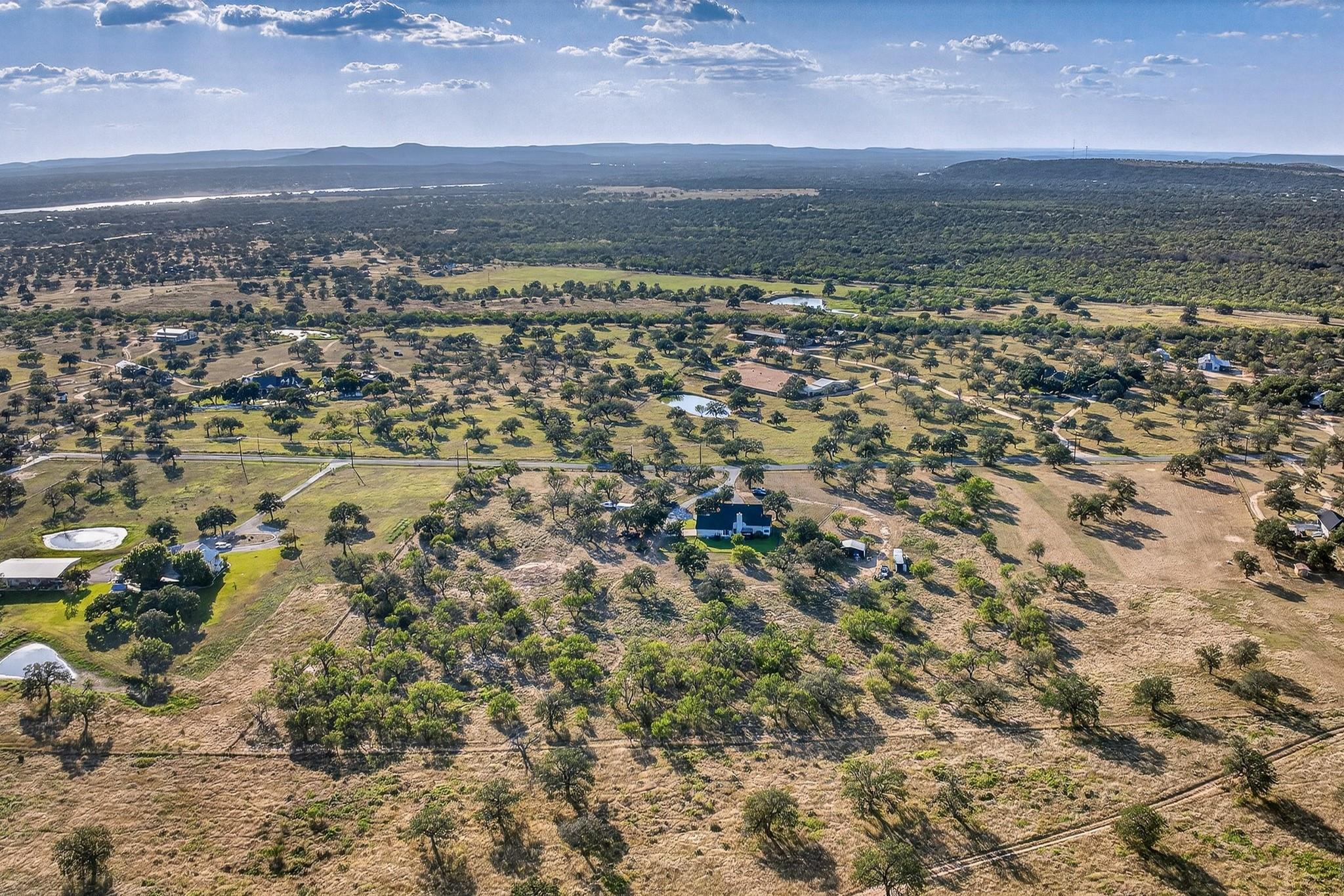 435 Oxbow Trl, Marble Falls, TX 78654