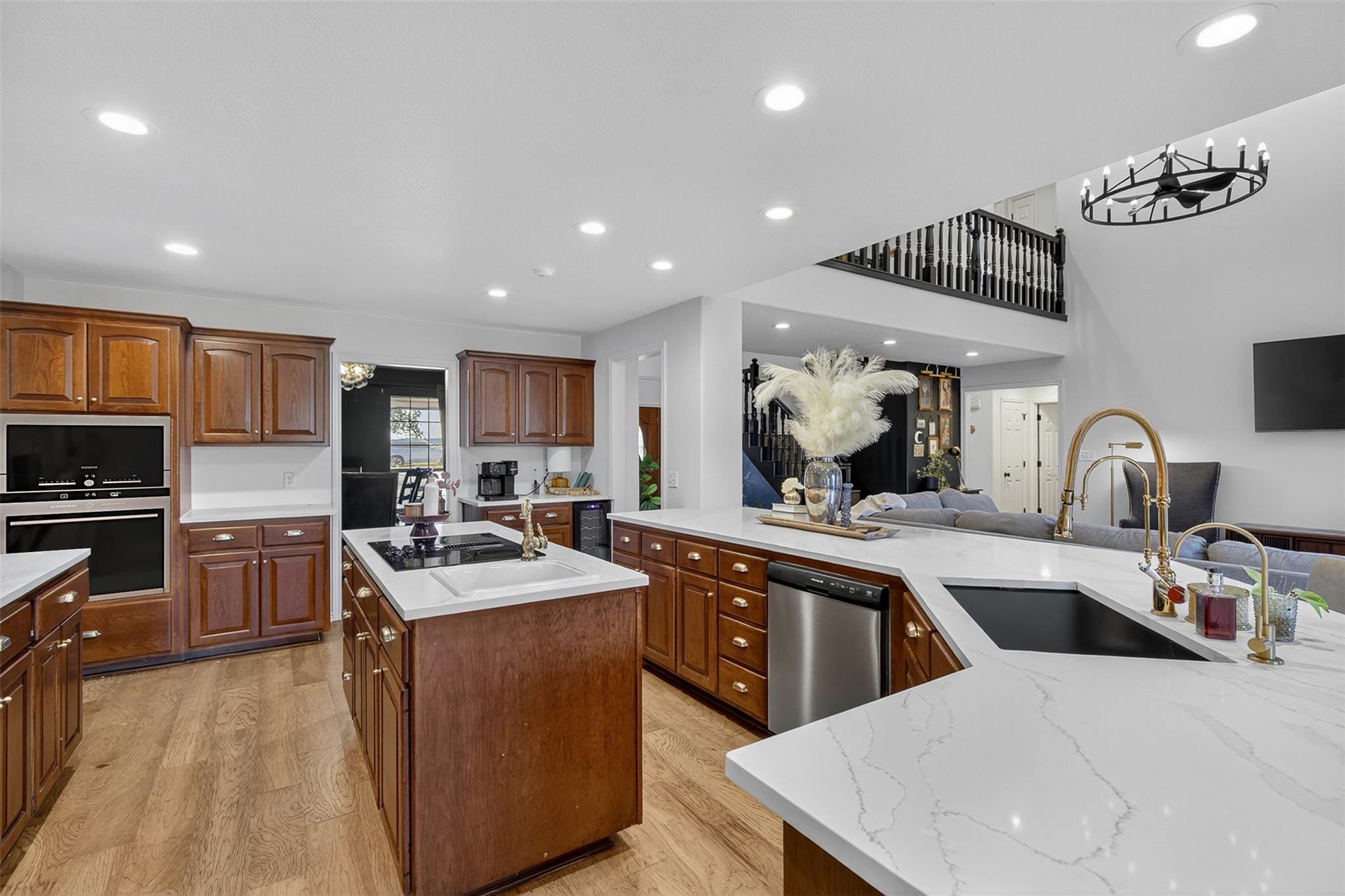 435 Oxbow Trl, Marble Falls, TX 78654