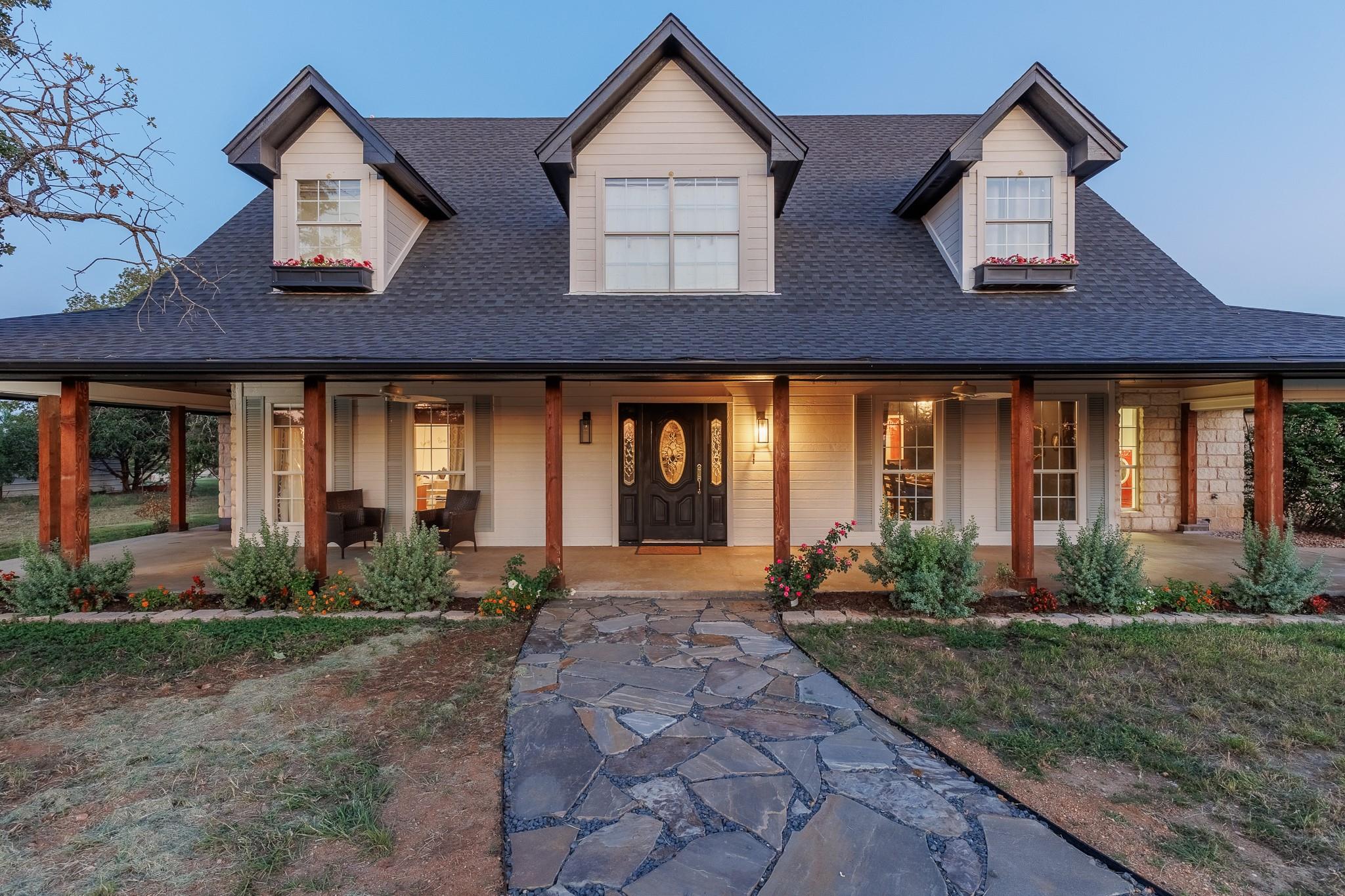 435 Oxbow Trl, Marble Falls, TX 78654