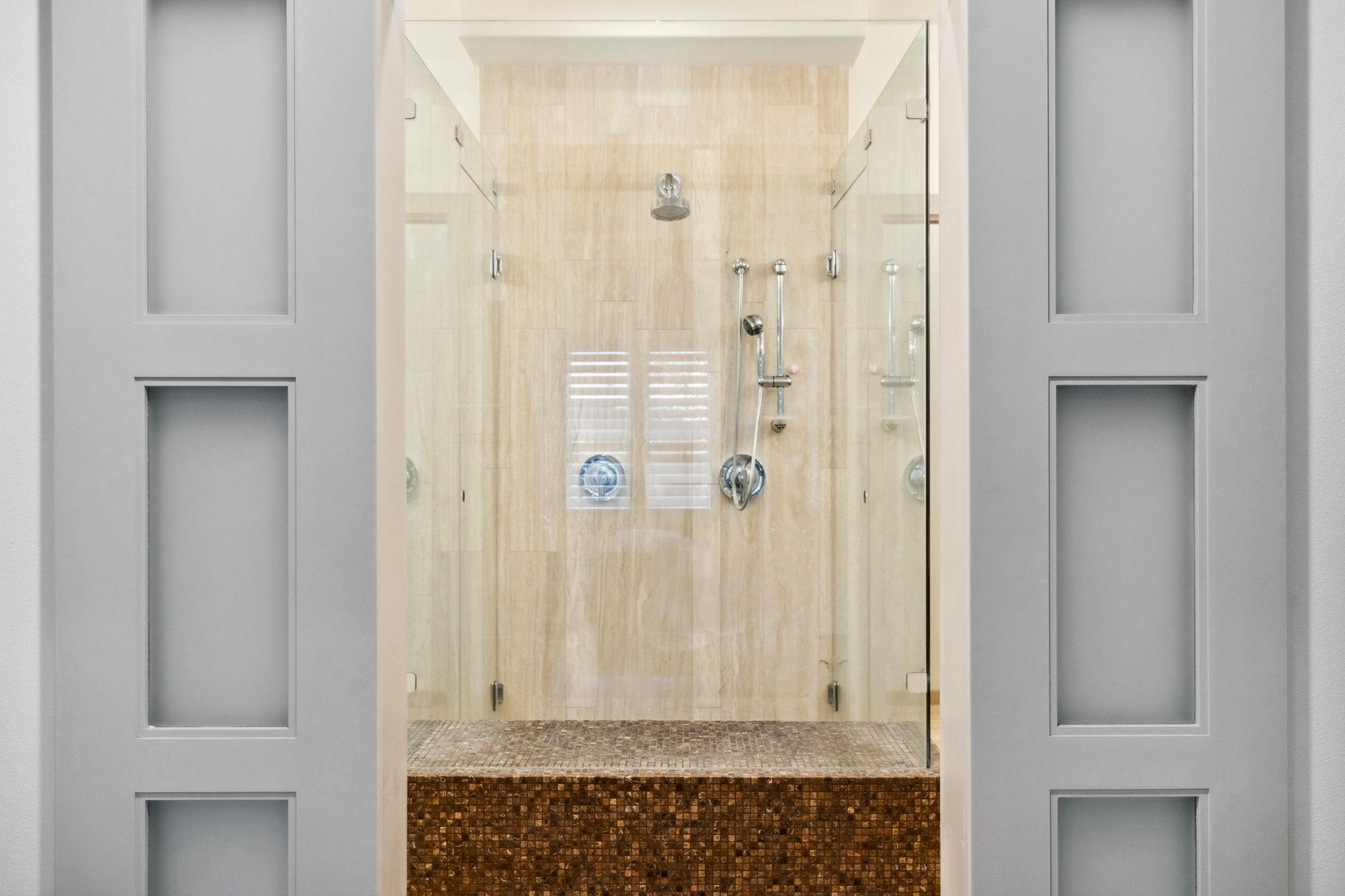 9 Swiftwater Trl, The Hills, TX 78738