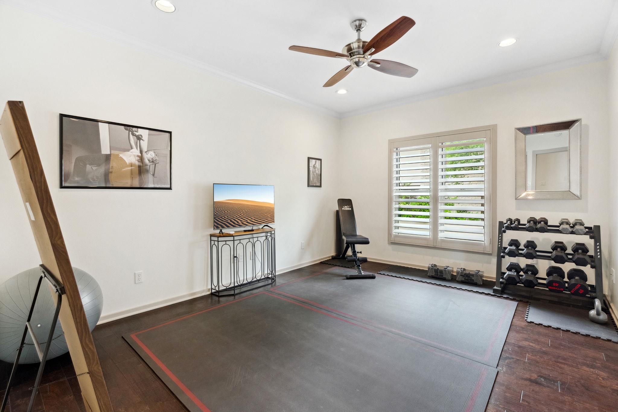 9 Swiftwater Trl, The Hills, TX 78738