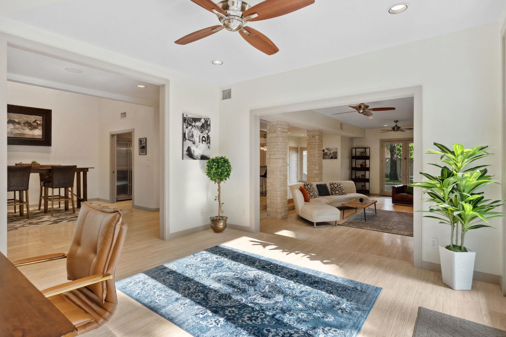 9 Swiftwater Trl, The Hills, TX 78738