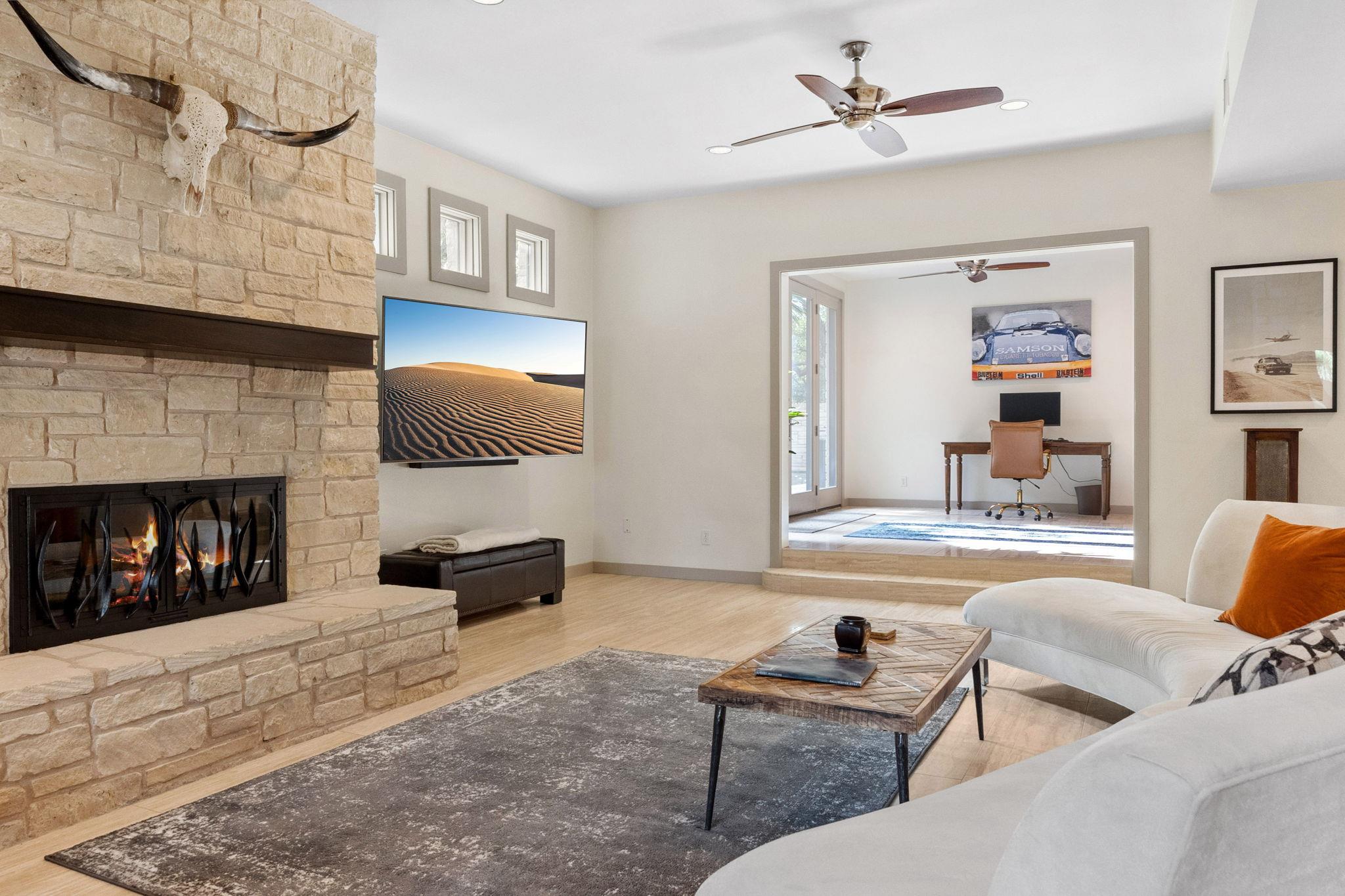 9 Swiftwater Trl, The Hills, TX 78738