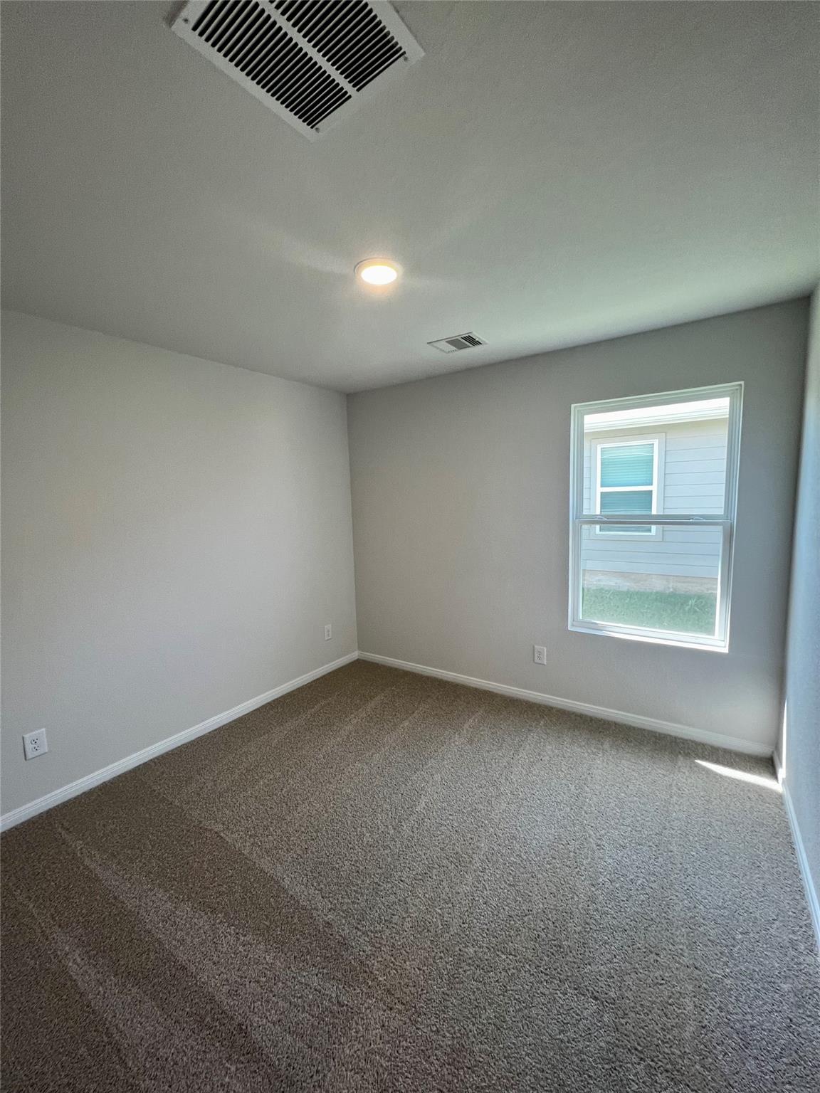 316 Abbey Ln, Lockhart, TX 78644