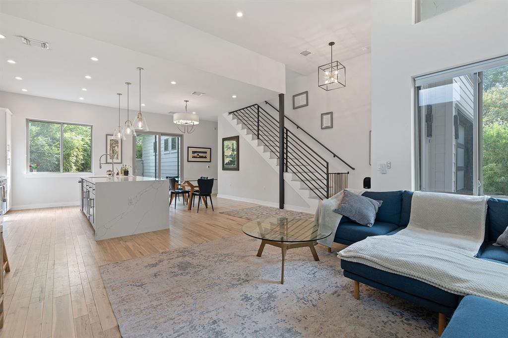 2711 Willow St # A, Austin, TX 78702