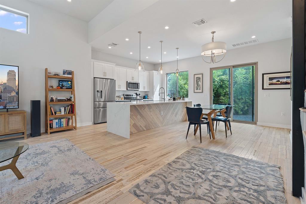 2711 Willow St # A, Austin, TX 78702