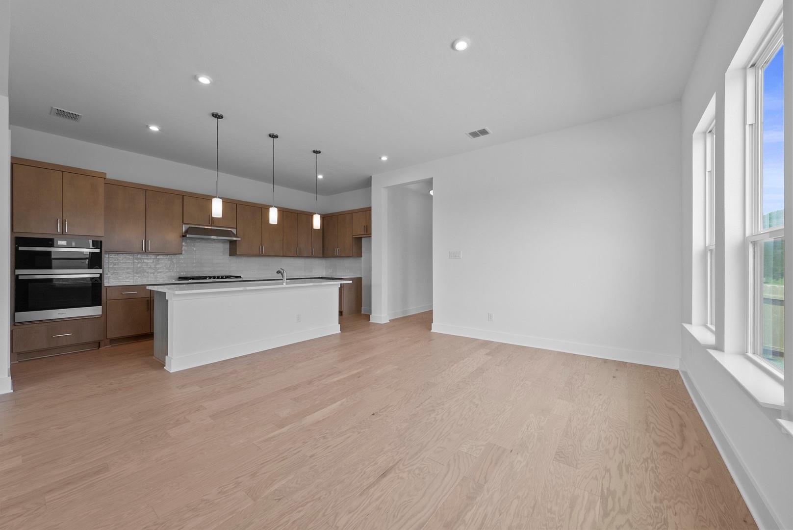 8520 Red Bottle Brush Rd, Lago Vista, TX 78645