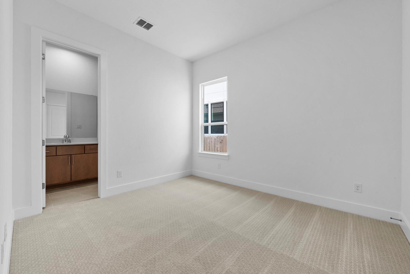 8520 Red Bottle Brush Rd, Lago Vista, TX 78645