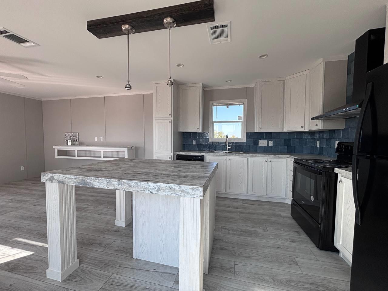 1061 Gale Dr, Salado, TX 76571