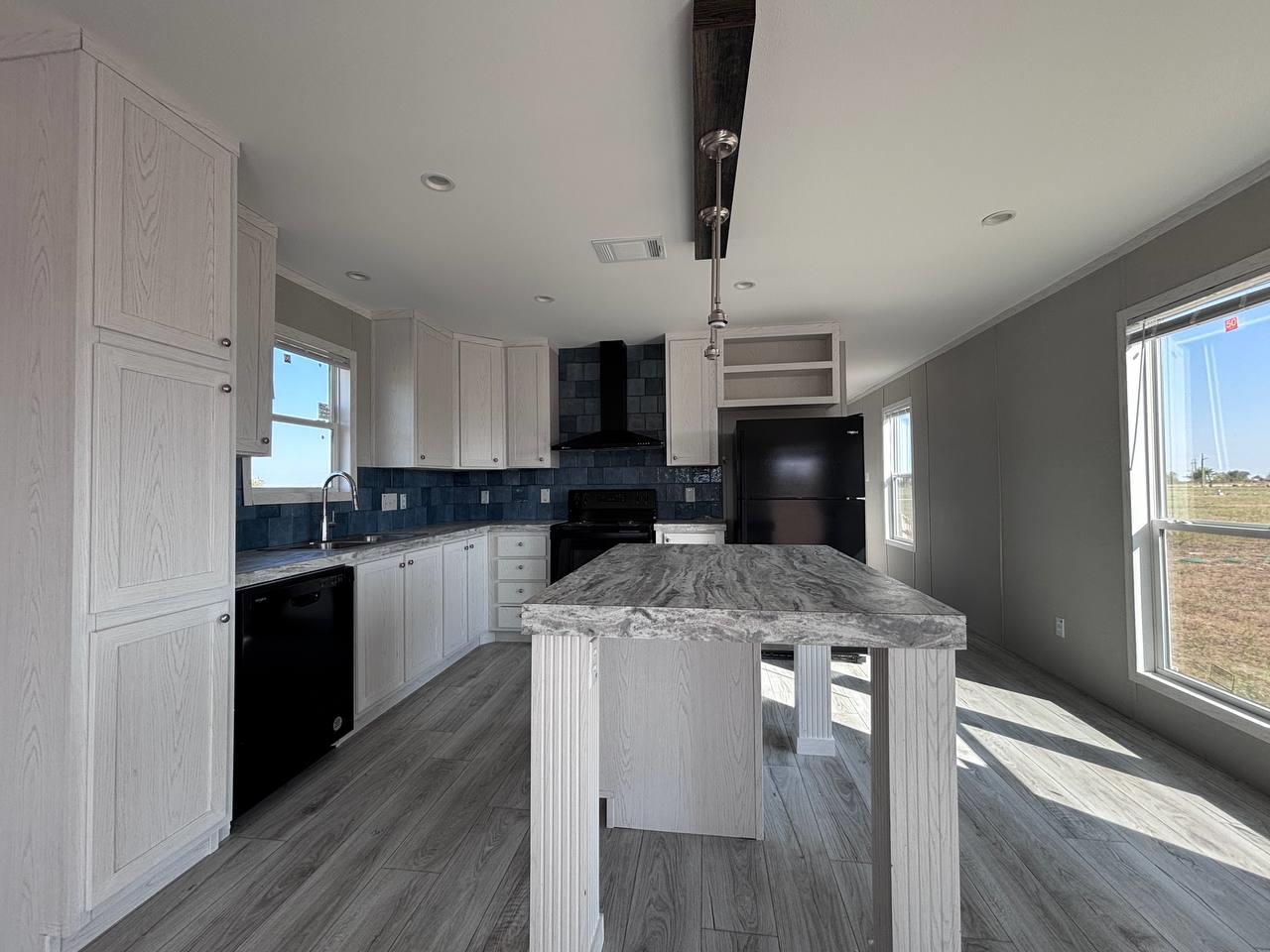 1061 Gale Dr, Salado, TX 76571