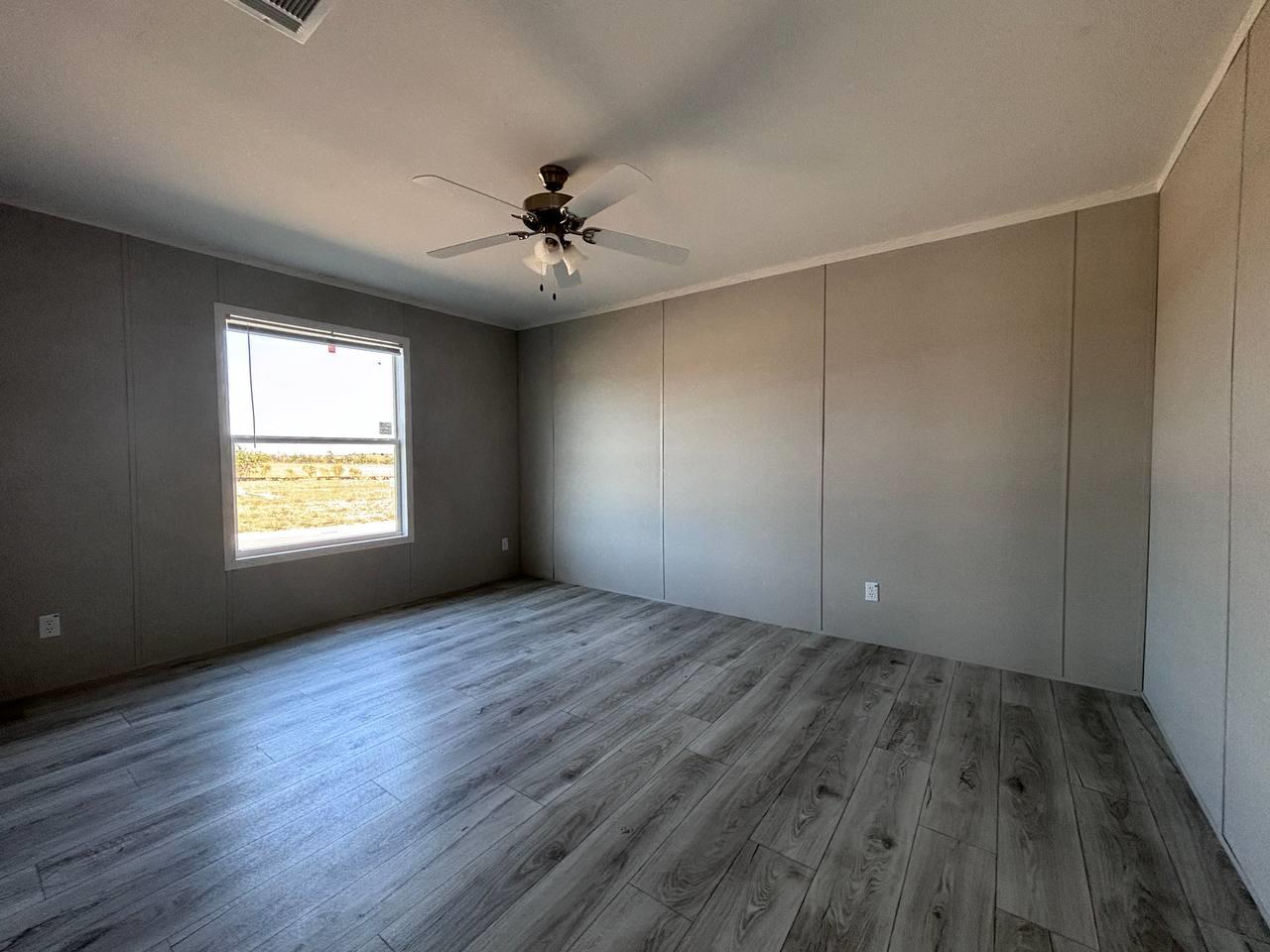 1061 Gale Dr, Salado, TX 76571