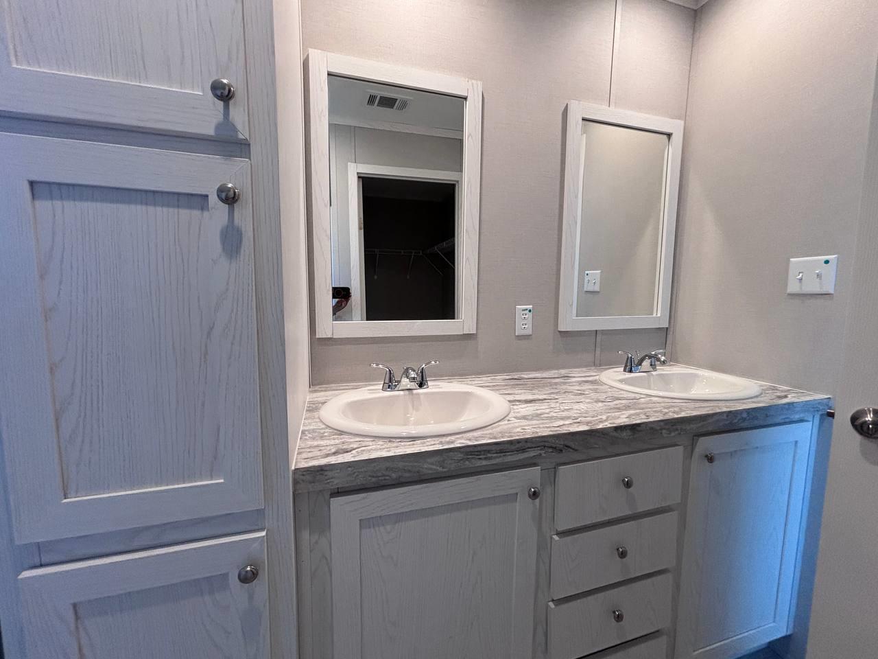 1061 Gale Dr, Salado, TX 76571