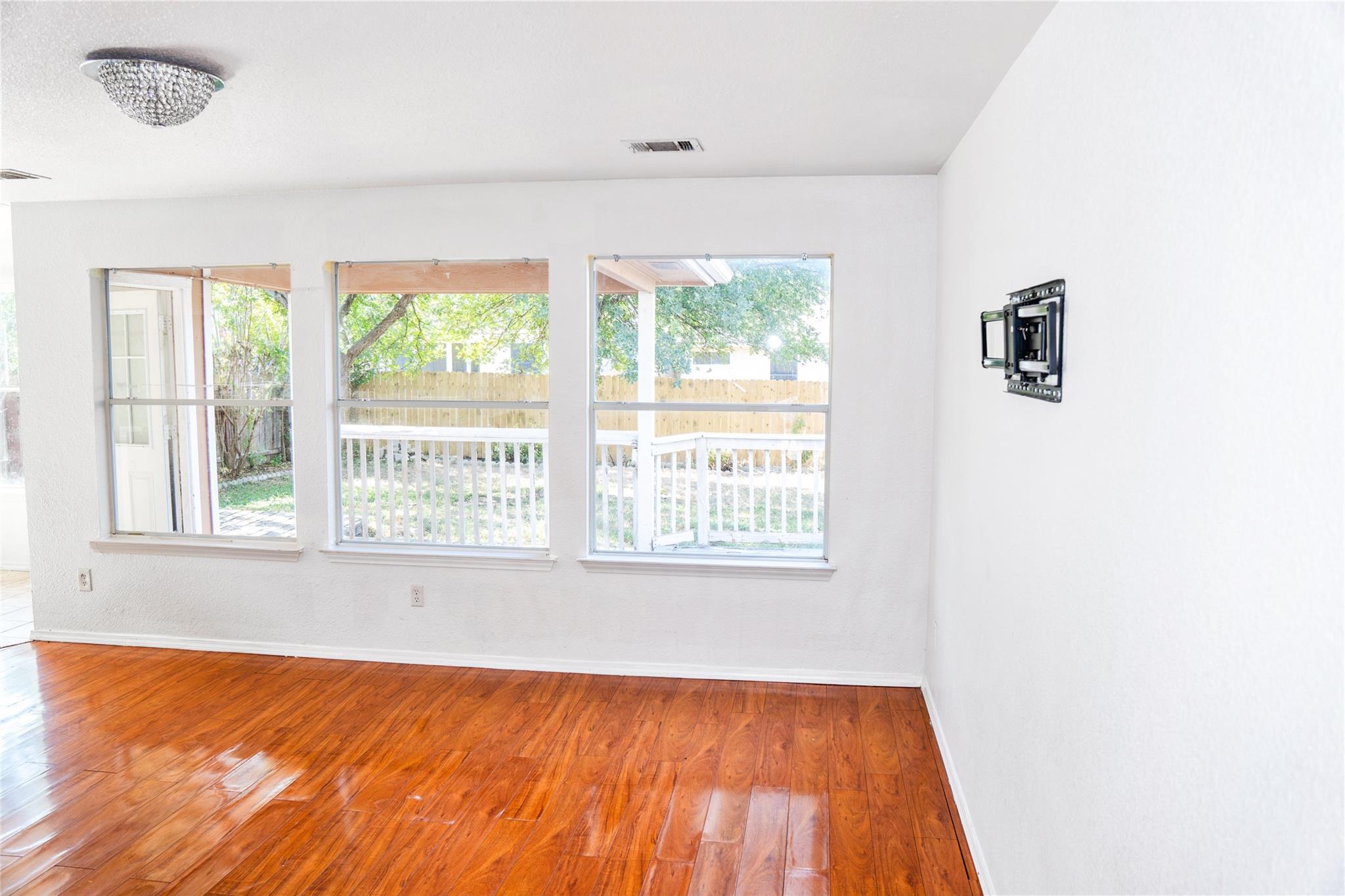 15224 Sarahs Creek Dr, Pflugerville, TX 78660