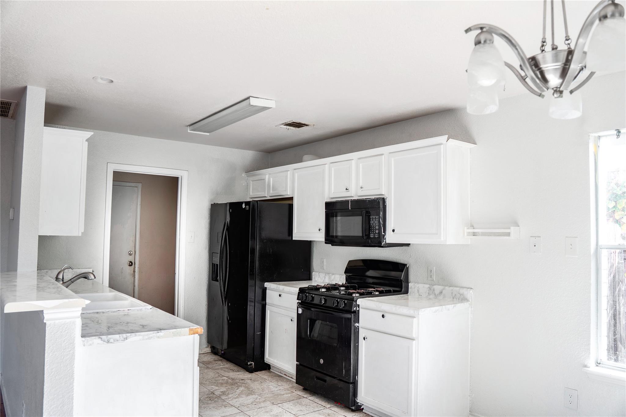 15224 Sarahs Creek Dr, Pflugerville, TX 78660