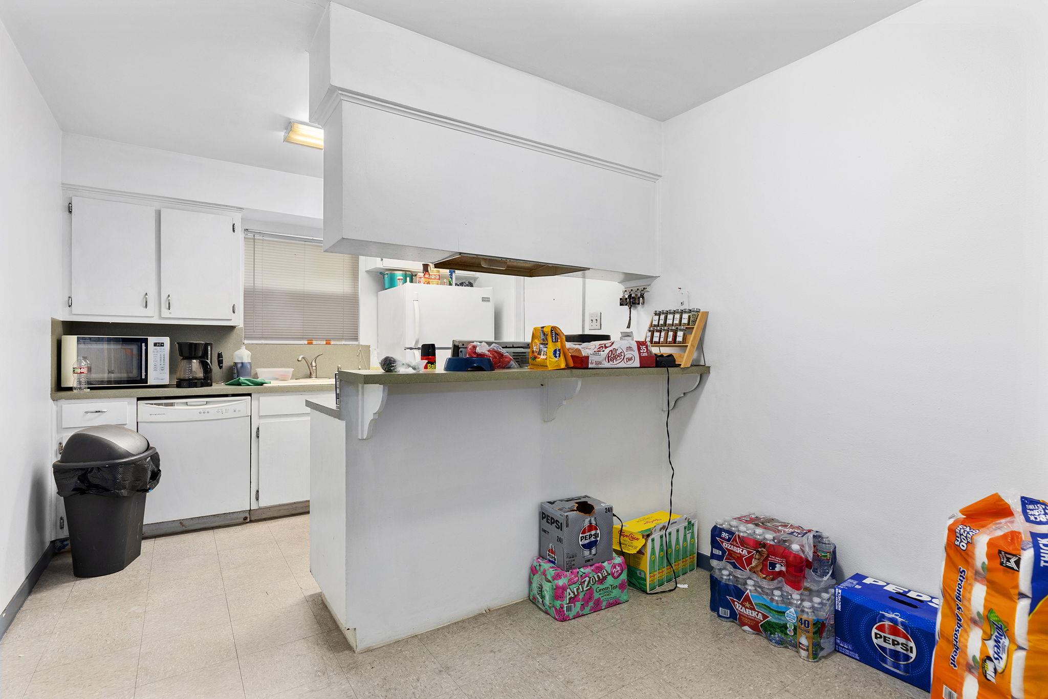 7001 Cooper Ln, Austin, TX 78745