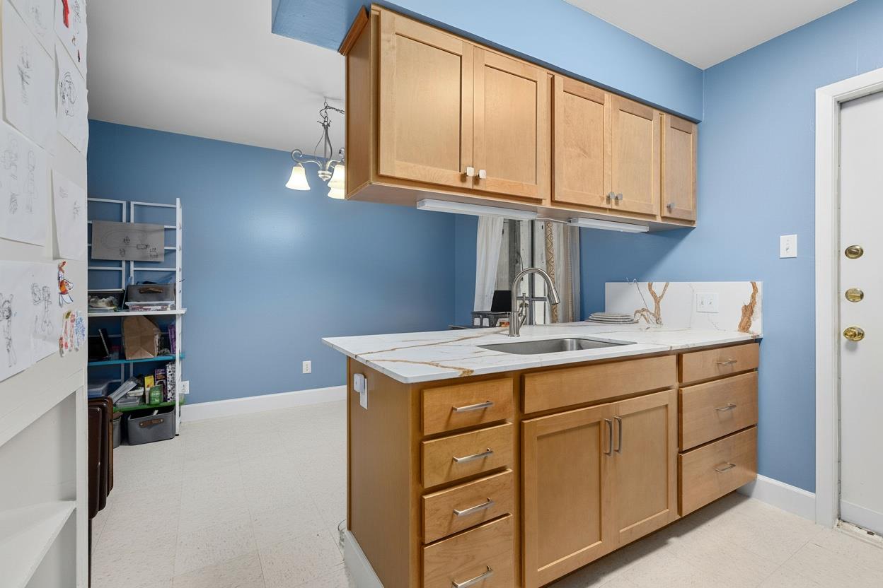 7001 Cooper Ln, Austin, TX 78745