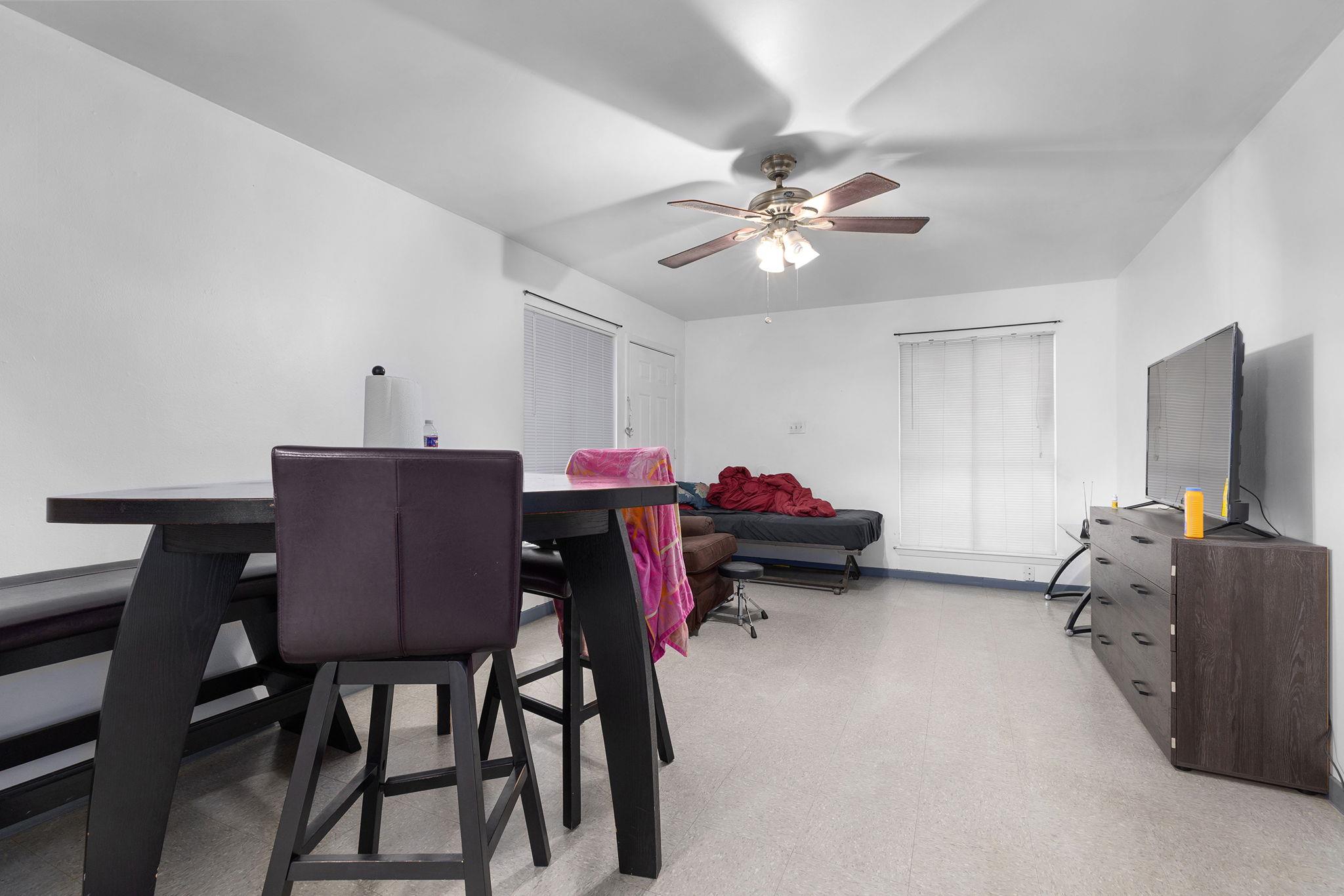 7001 Cooper Ln, Austin, TX 78745