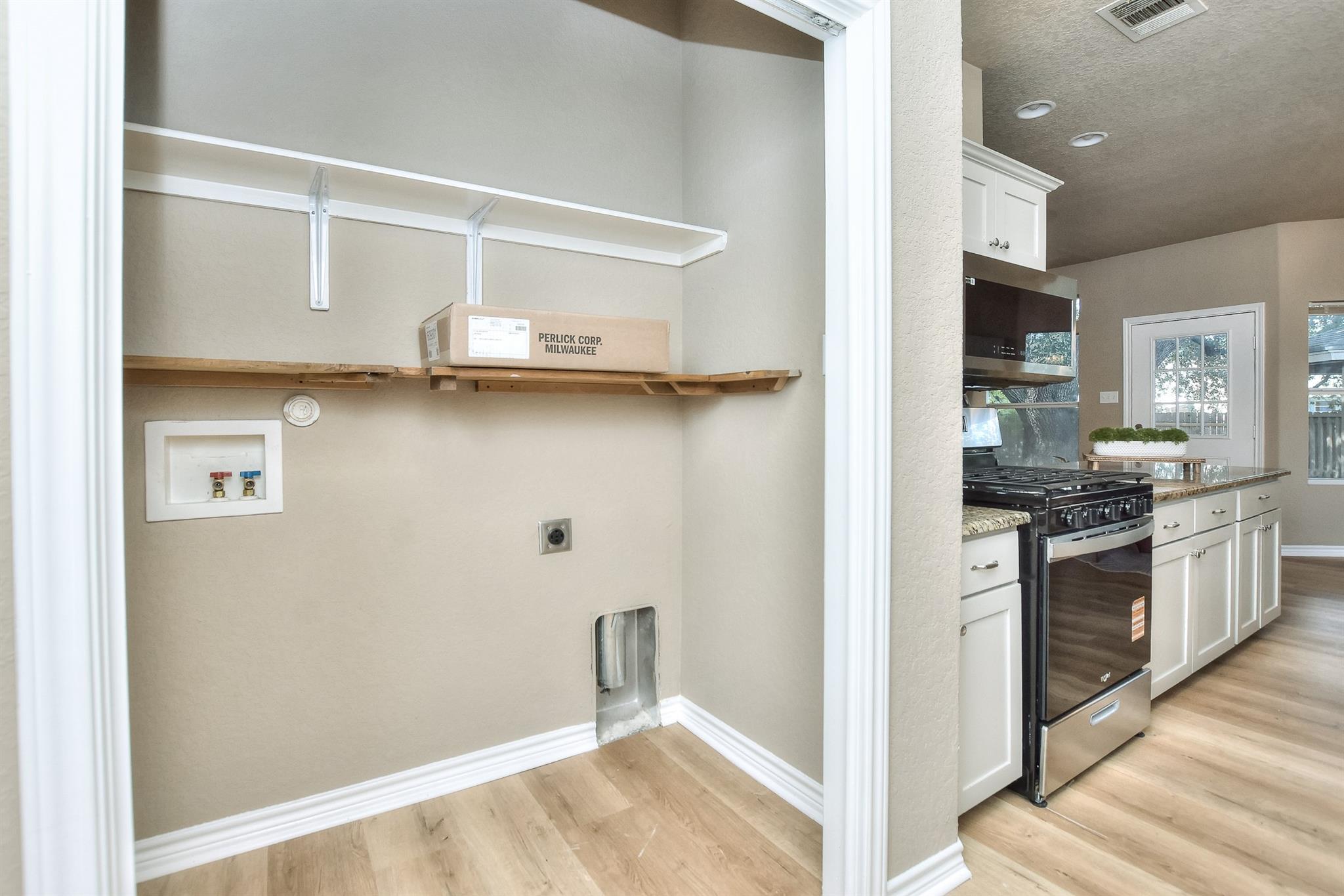 1504 Wroxton Way, Round Rock, TX 78664