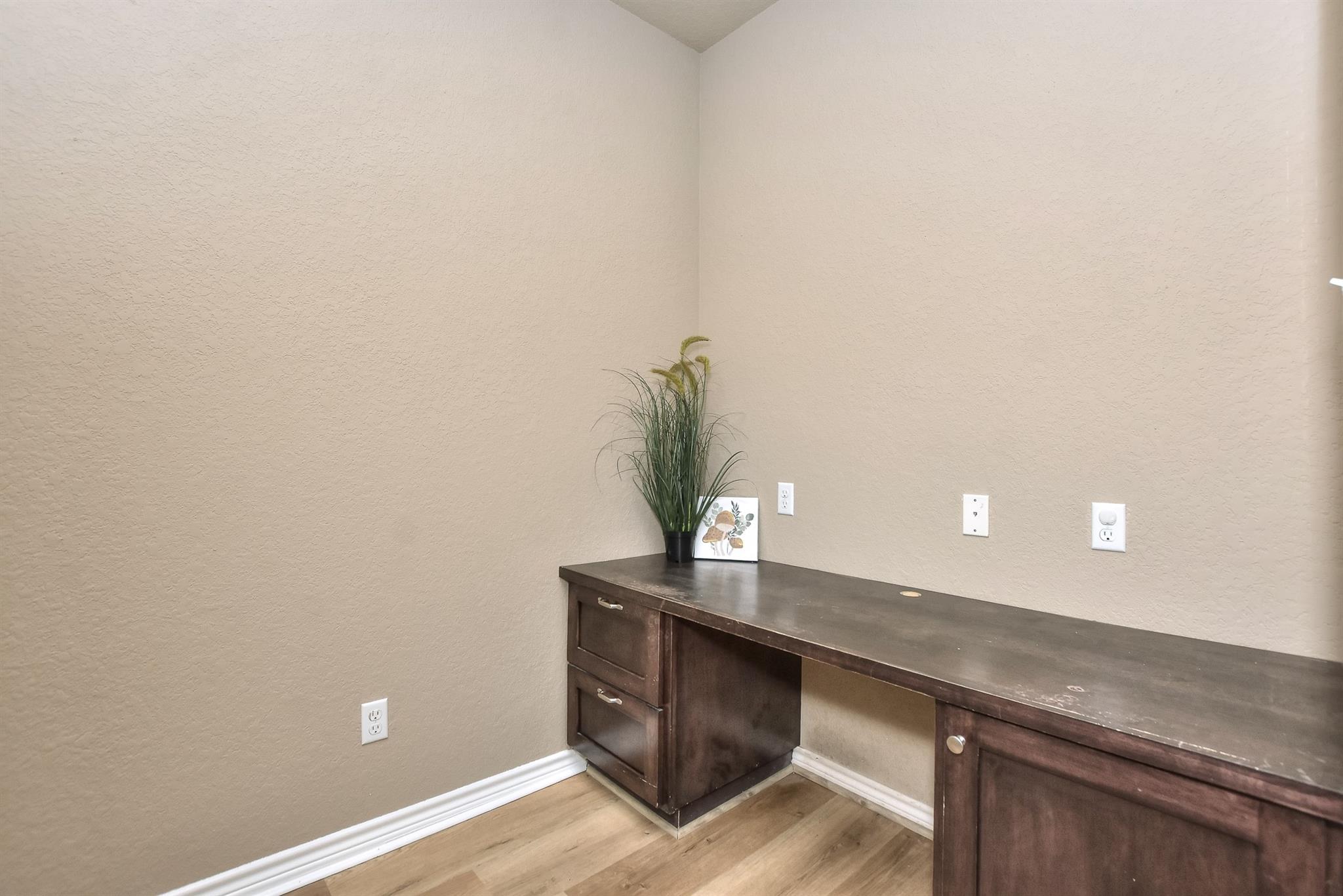 1504 Wroxton Way, Round Rock, TX 78664