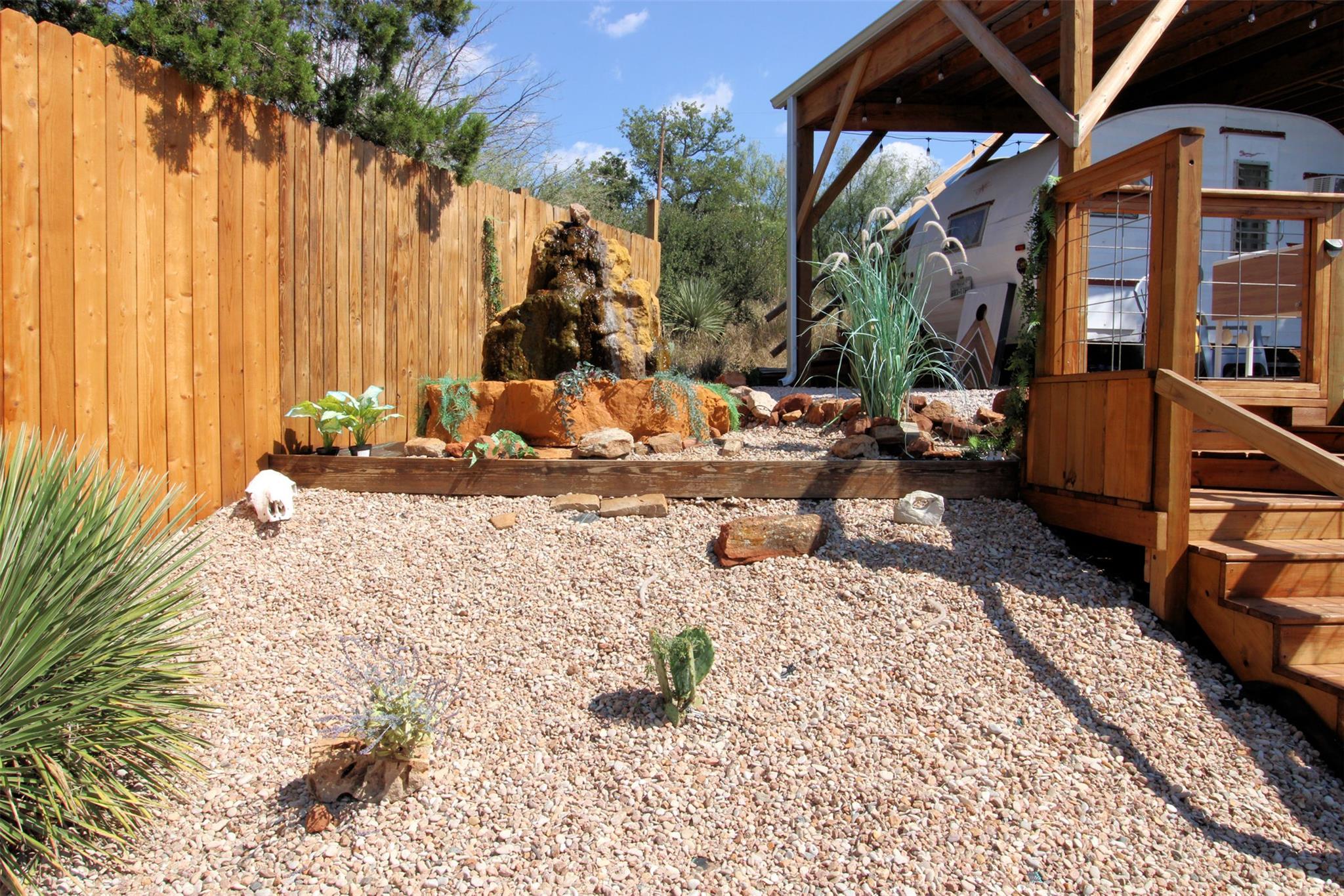 209 Lakevista Dr, Burnet, TX 78611