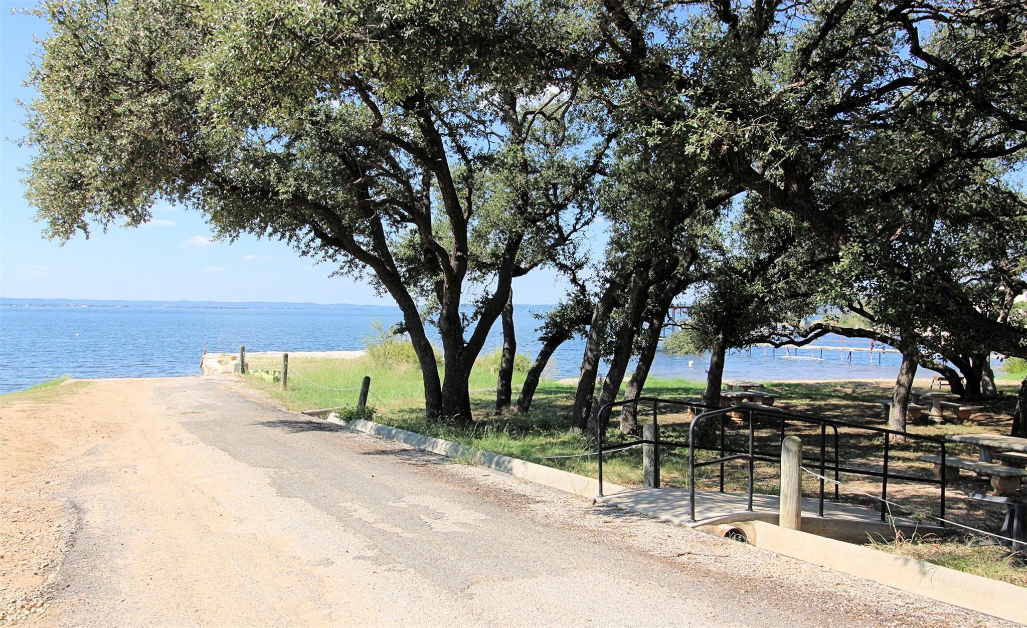 209 Lakevista Dr, Burnet, TX 78611