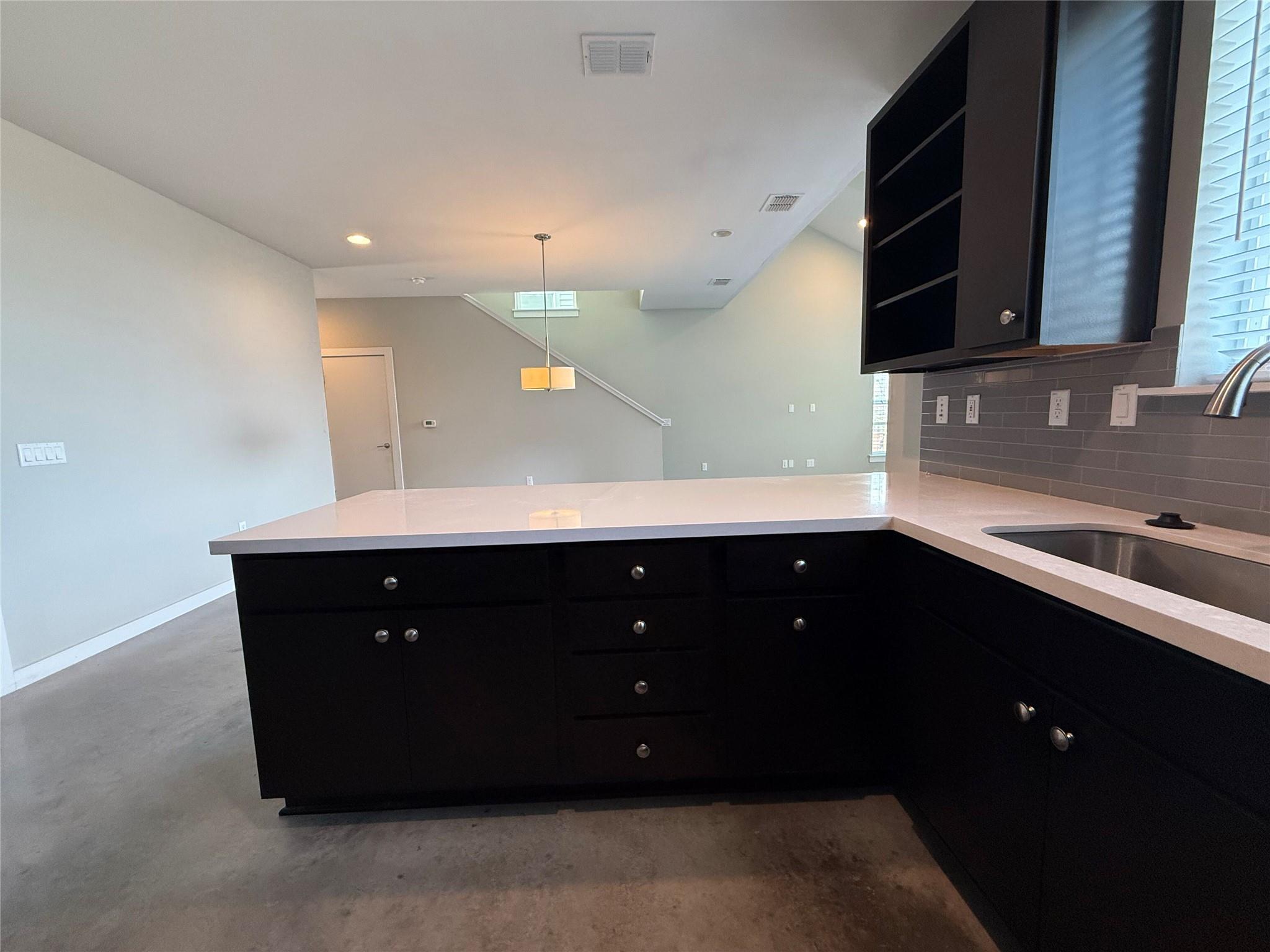 301 W Stassney Ln # 19, Austin, TX 78745