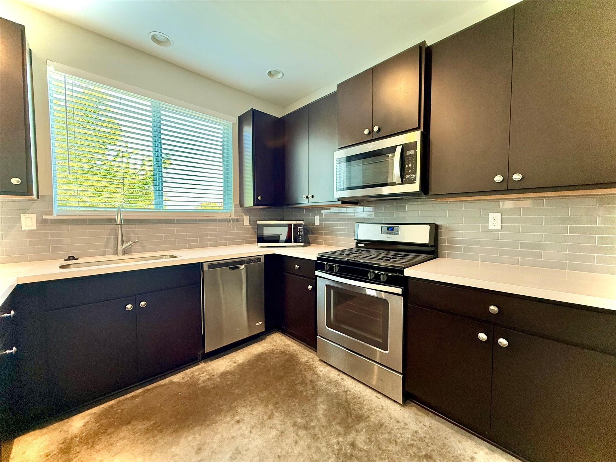 301 W Stassney Ln # 19, Austin, TX 78745