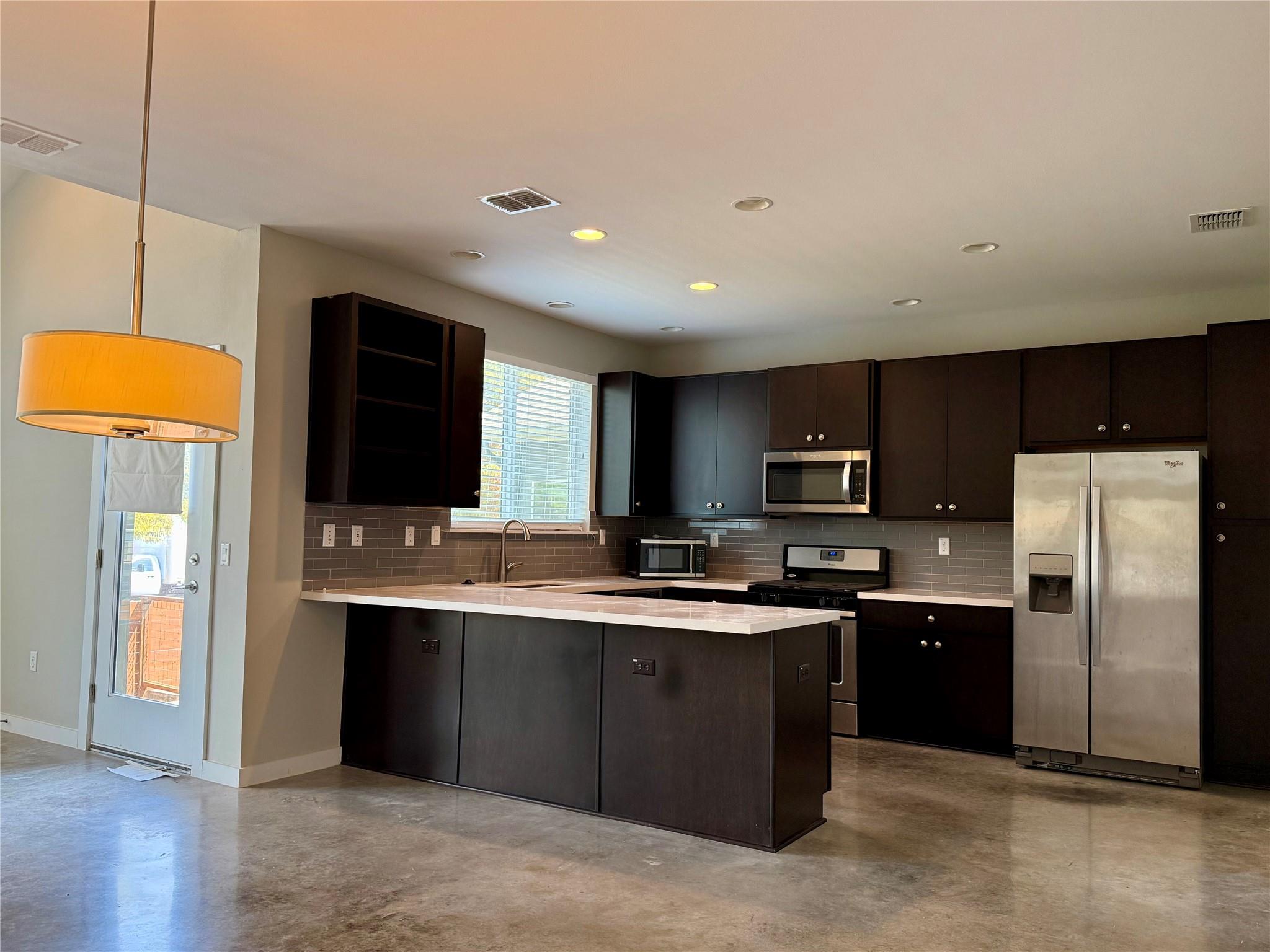 301 W Stassney Ln # 19, Austin, TX 78745