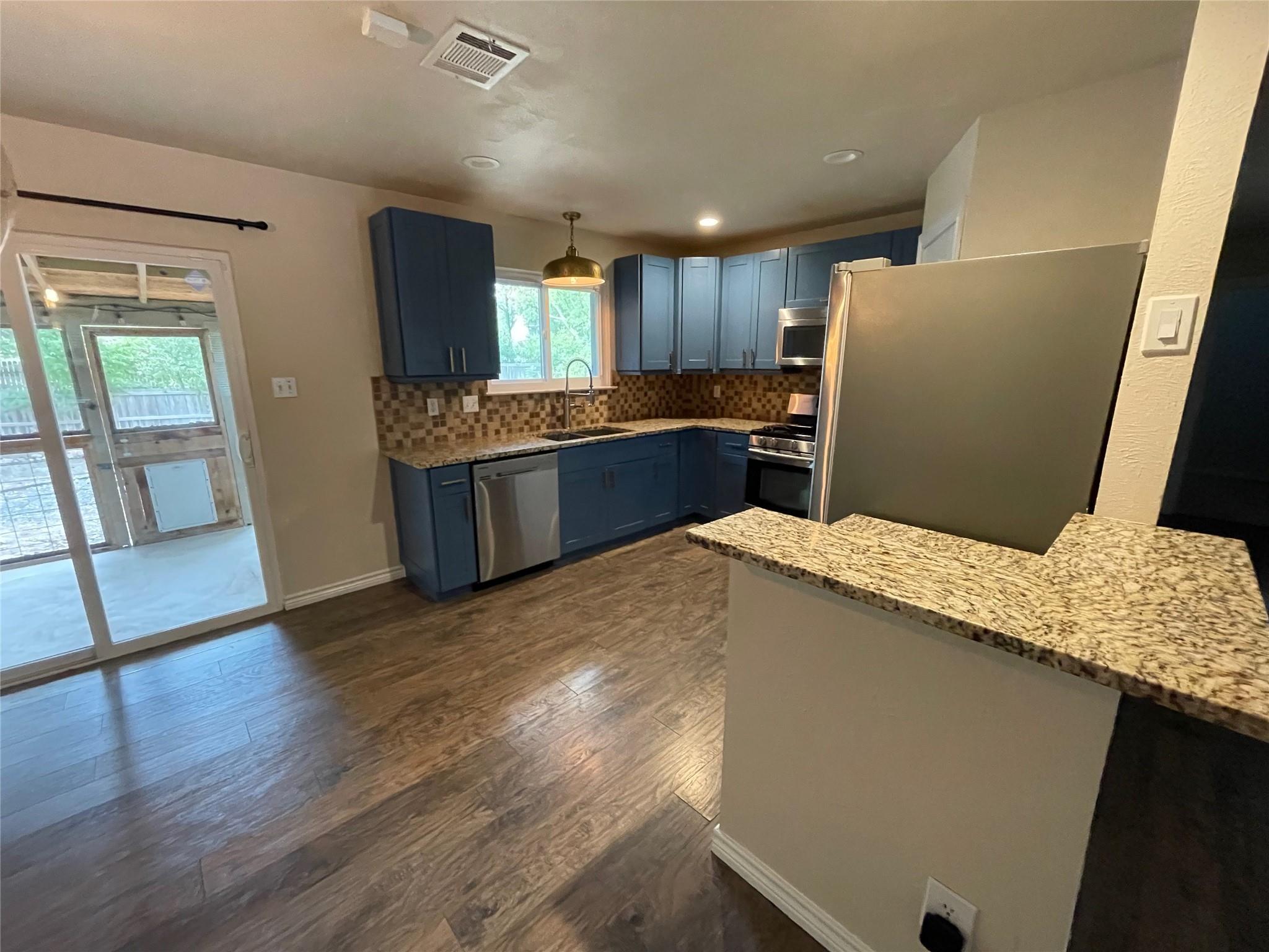 8408 Dixon Dr, Austin, TX 78745