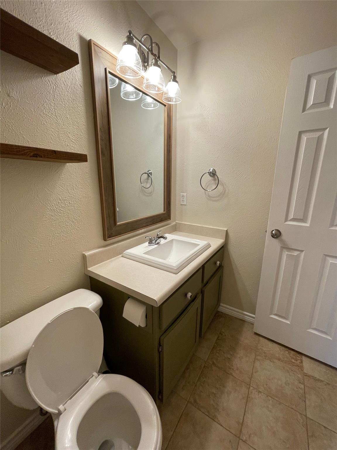 8408 Dixon Dr, Austin, TX 78745