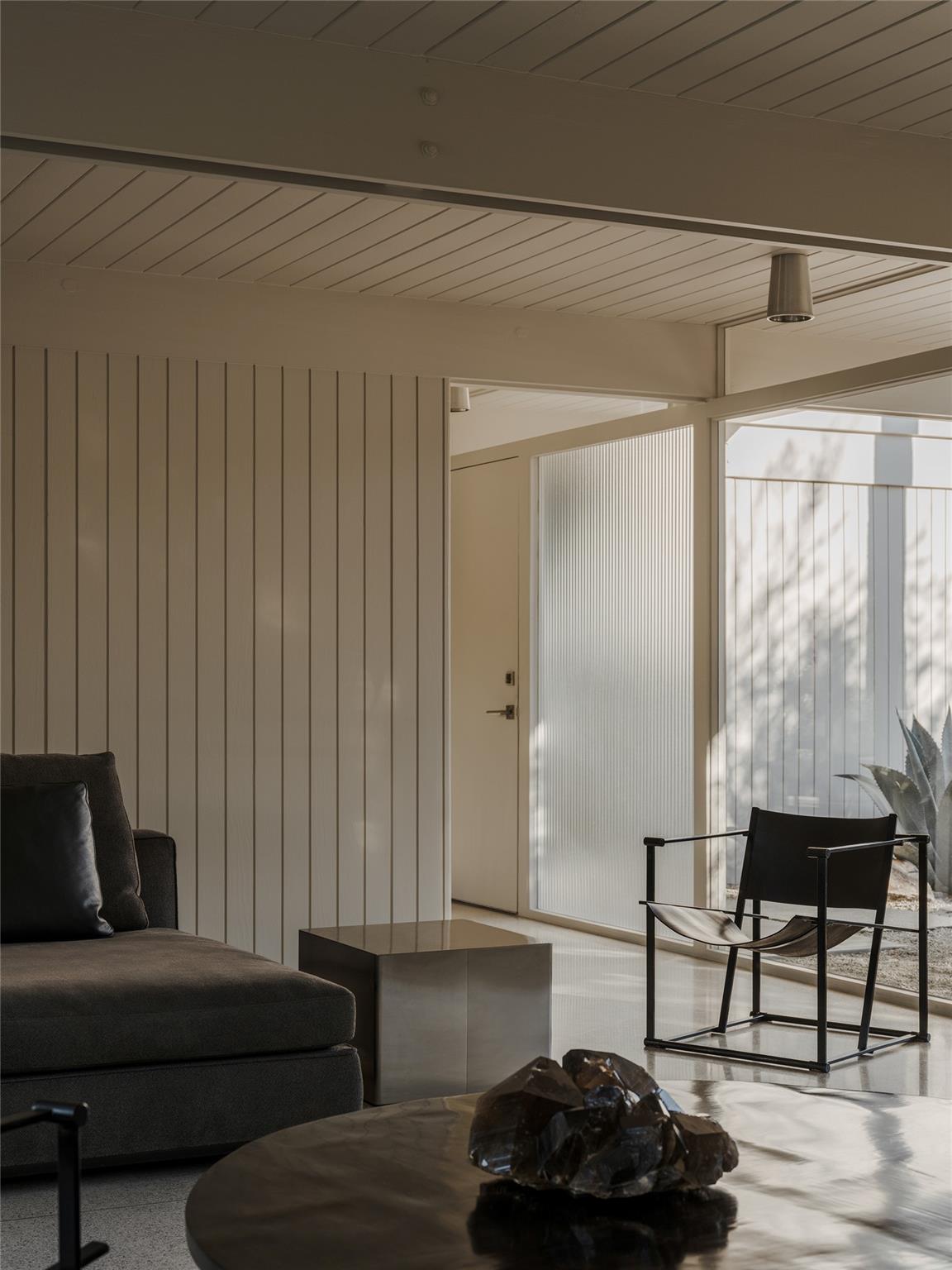 1272 E Verbena Dr, Out of State, CA 92262