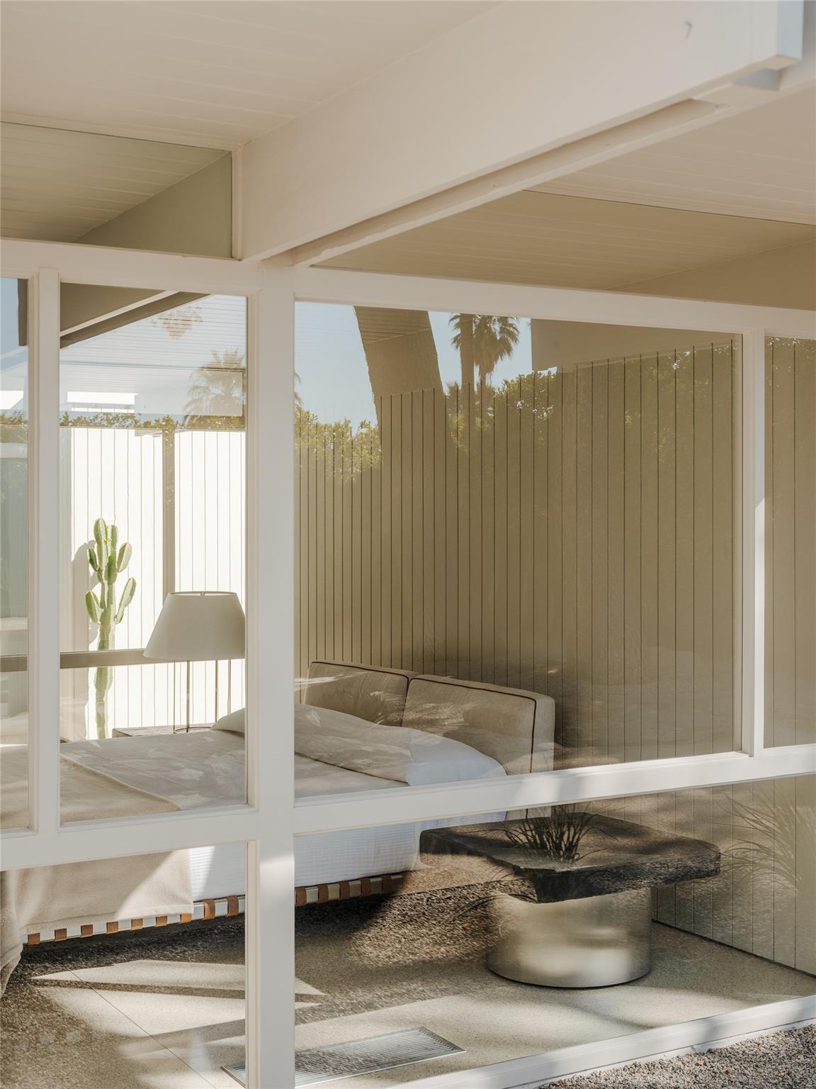 1272 E Verbena Dr, Out of State, CA 92262