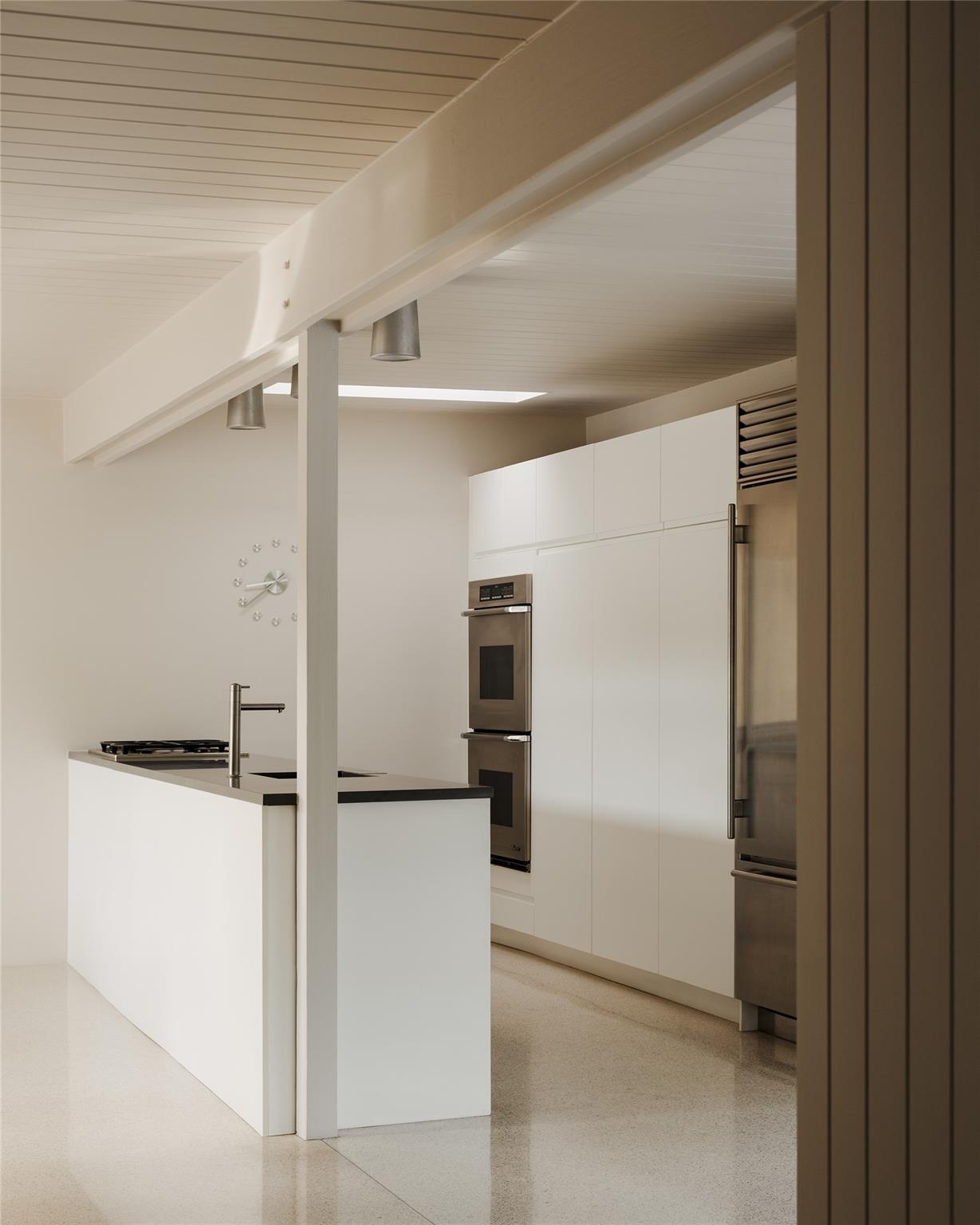 1272 E Verbena Dr, Out of State, CA 92262