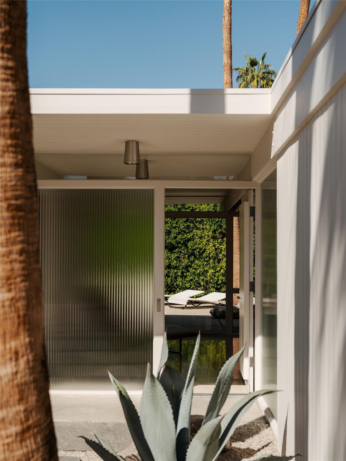 1272 E Verbena Dr, Out of State, CA 92262