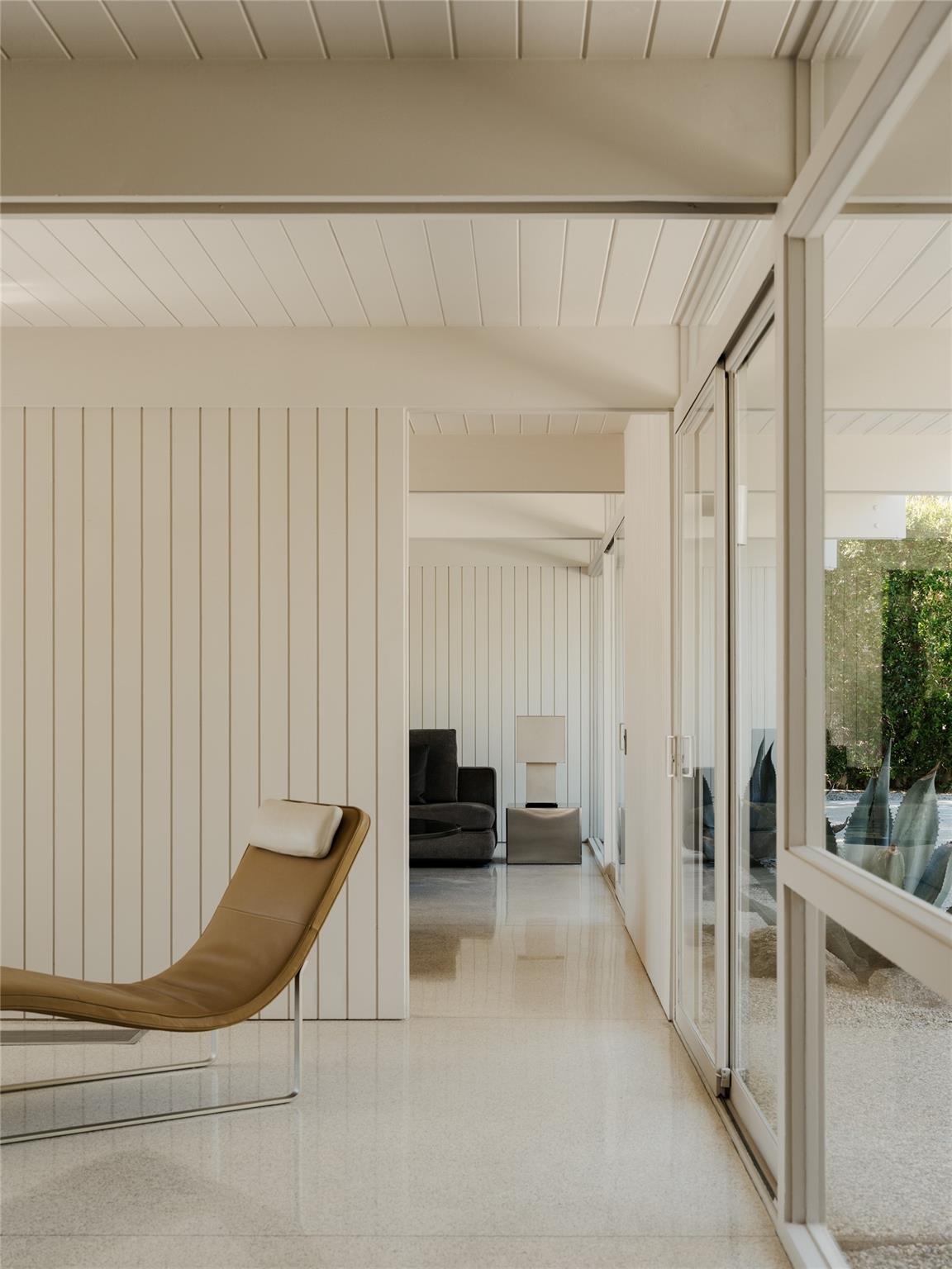 1272 E Verbena Dr, Out of State, CA 92262