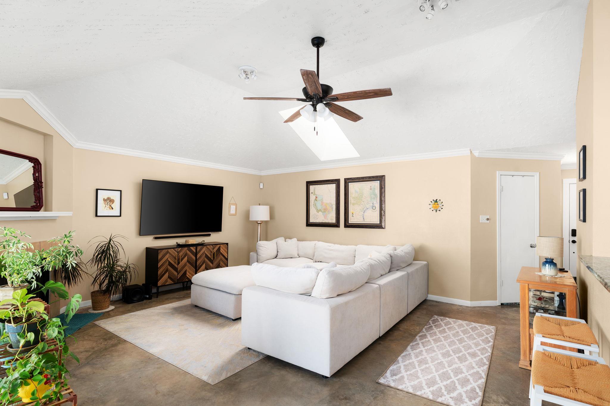 1412 Pigeon Forge Rd, Pflugerville, TX 78660