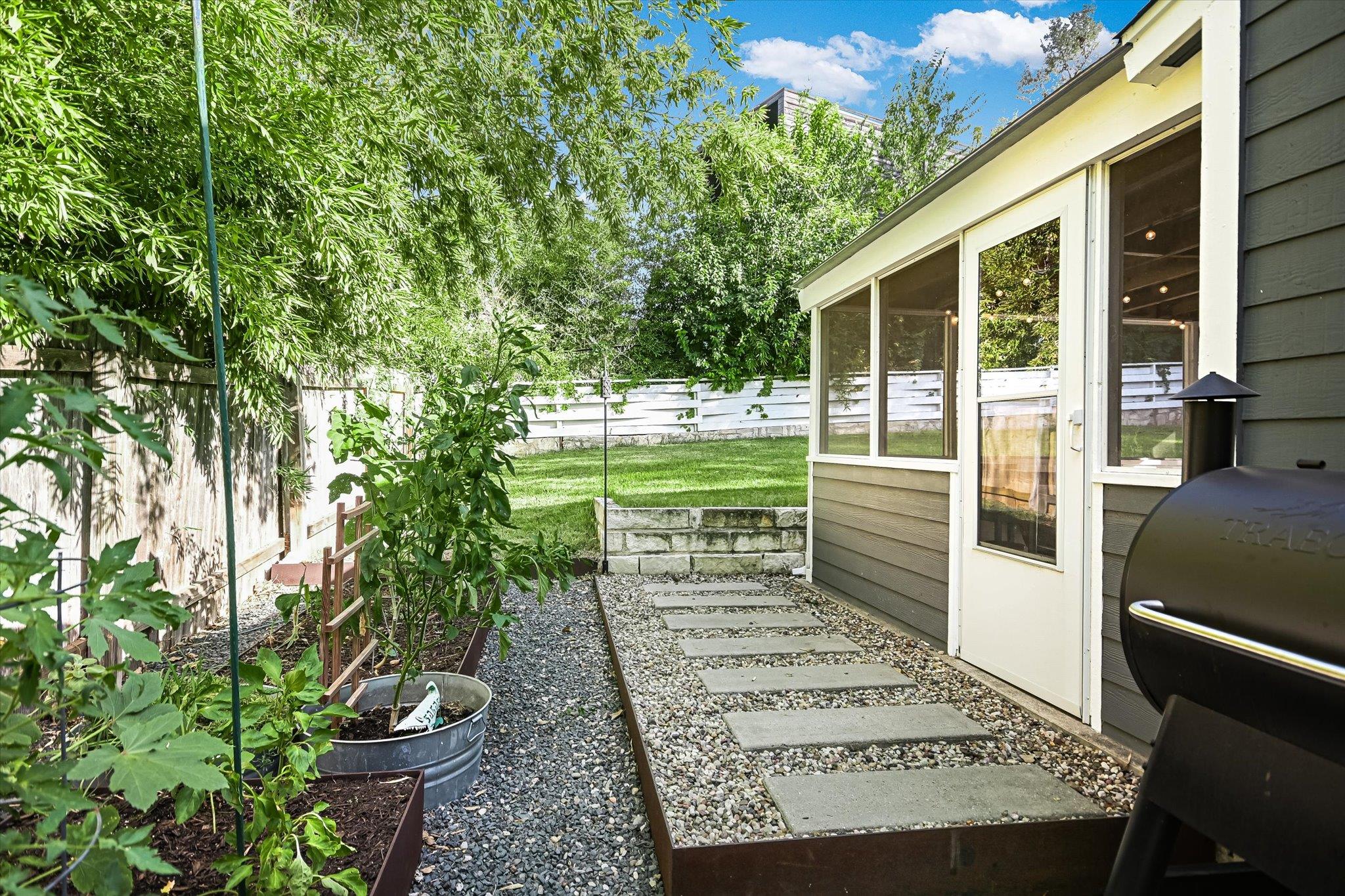 2805 S 5th St, Austin, TX 78704