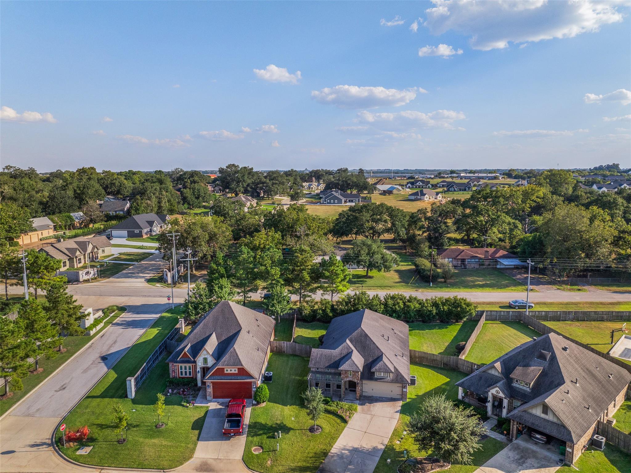 1906 Gun And Rod Rd, Brenham, TX 77833