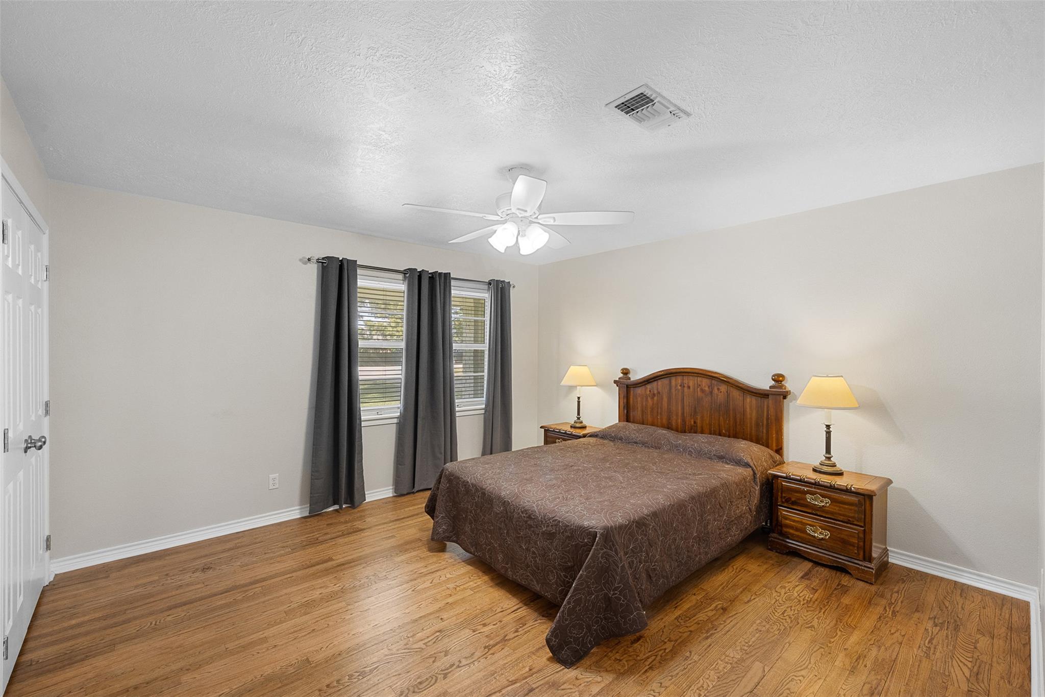 1906 Gun And Rod Rd, Brenham, TX 77833