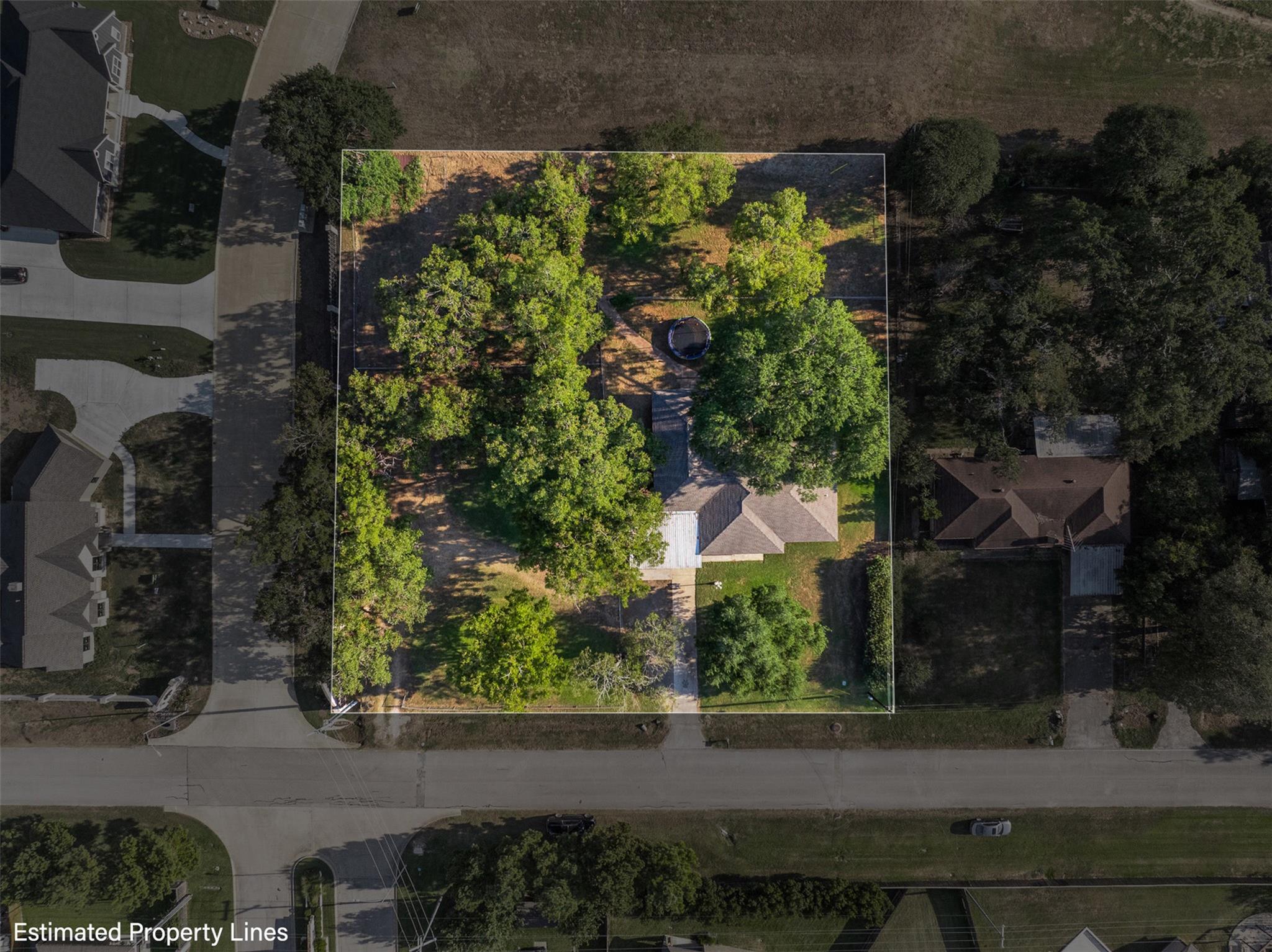 1906 Gun And Rod Rd, Brenham, TX 77833