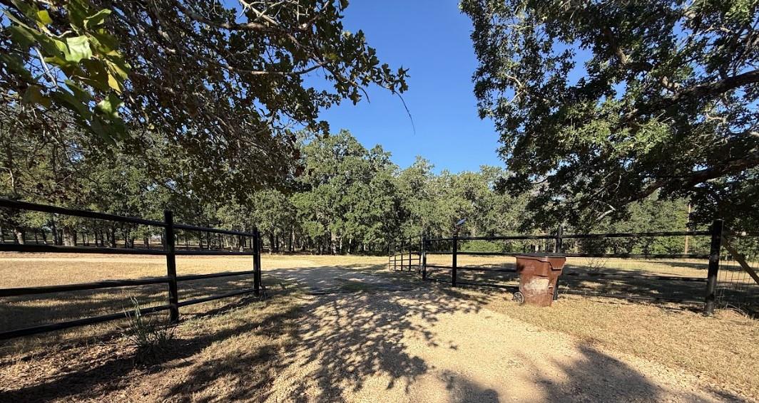 1127 County Road 234 Rd, Milano, TX 76556