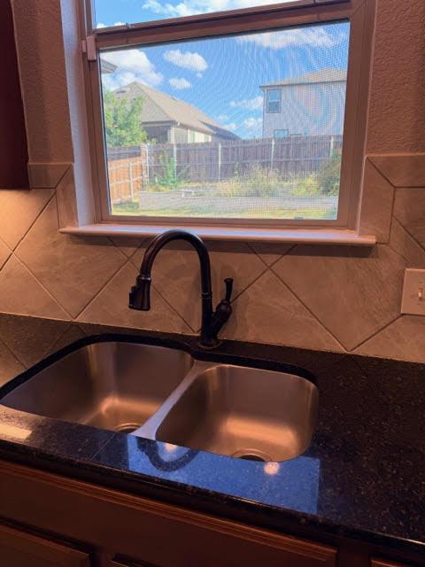 329 Los Cobos Ln, Georgetown, TX 78626