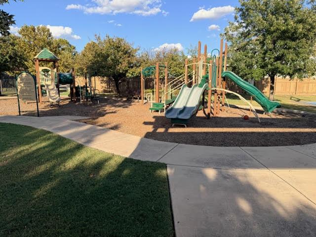 329 Los Cobos Ln, Georgetown, TX 78626