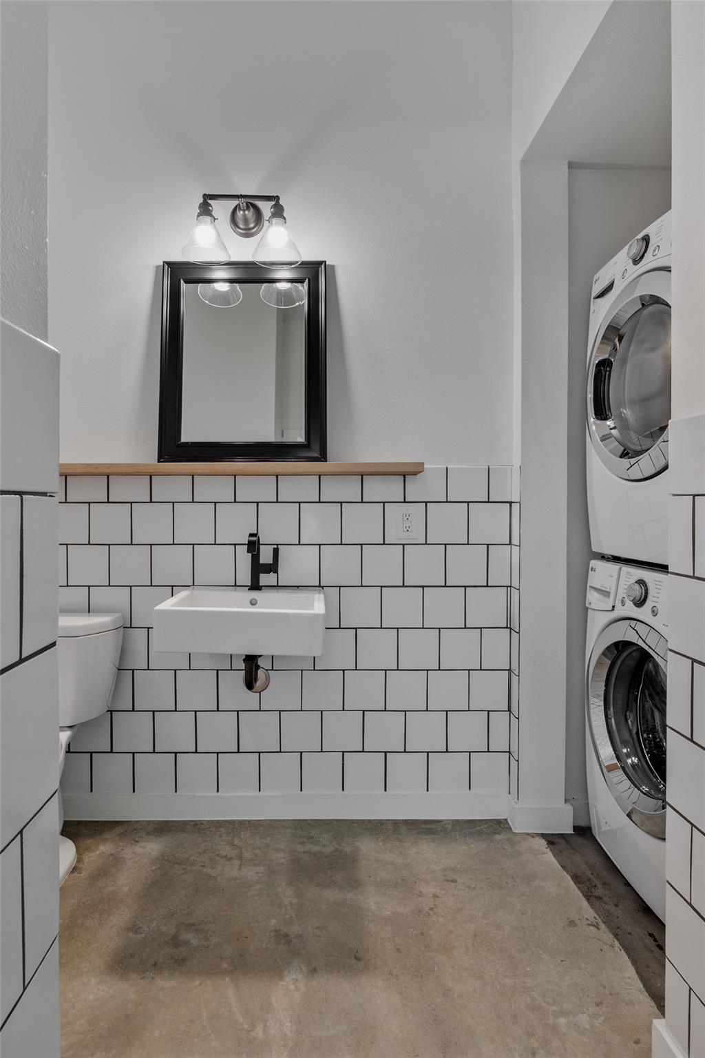 2211 Canterbury St # B, Austin, TX 78702