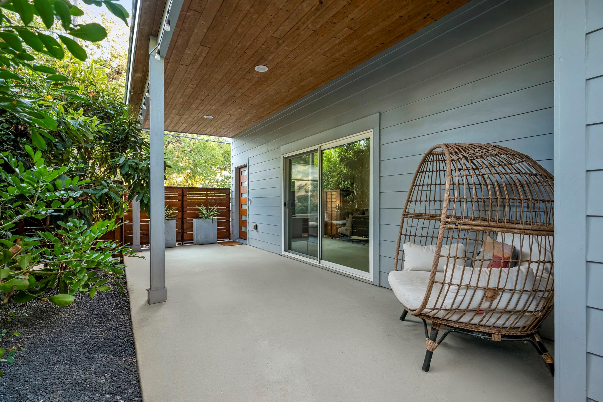 2211 Canterbury St # B, Austin, TX 78702